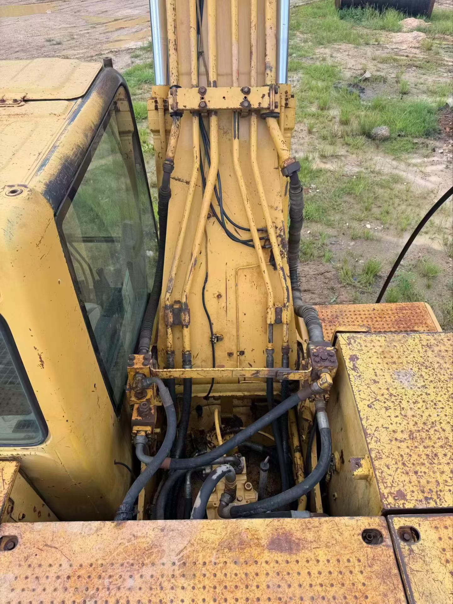 Buy Caterpillar 320C Used Excavator / 2 Buy Caterpillar 320C Used Excavator / 2