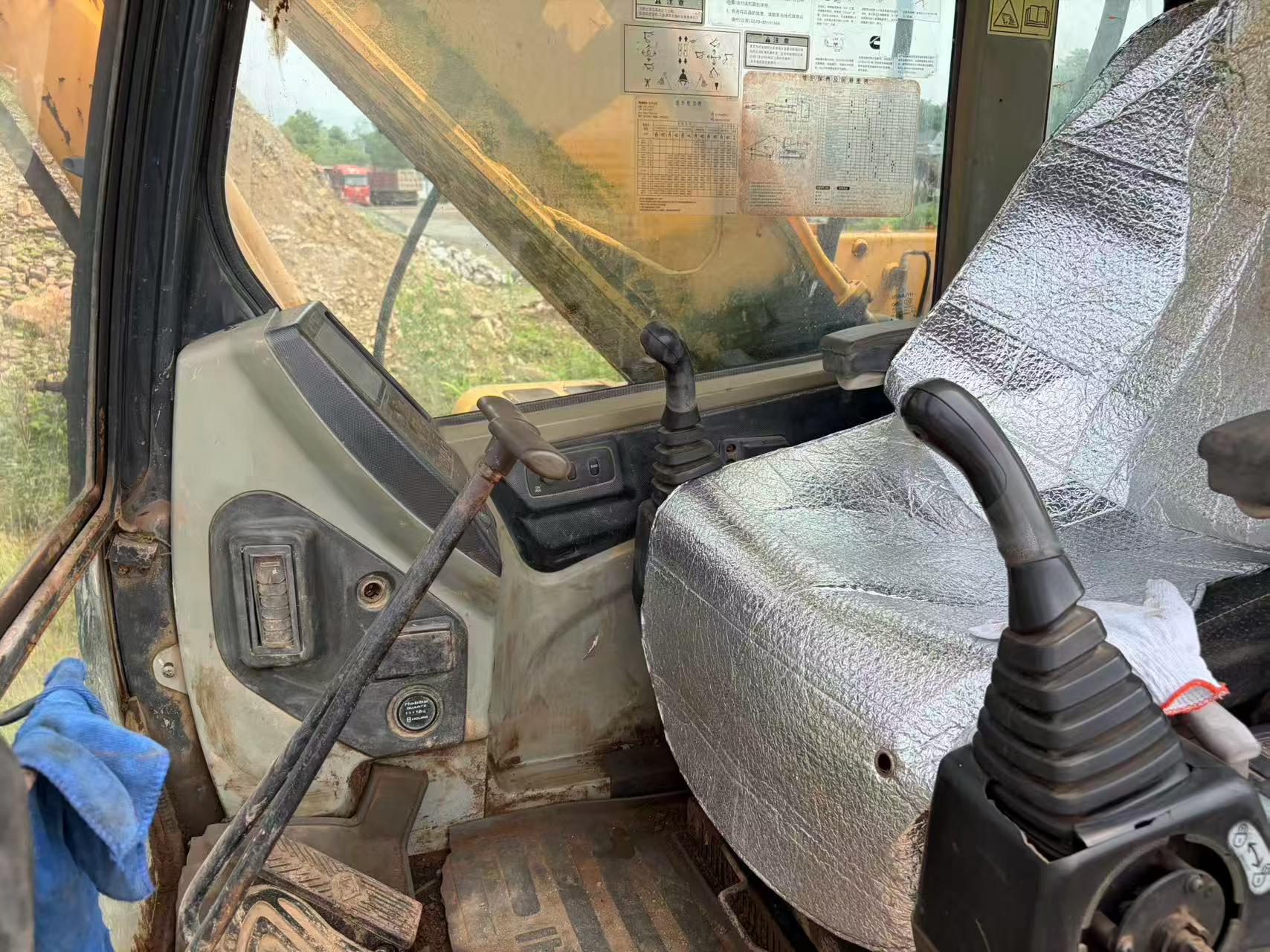 Buy Hyundai R215-7C Used Excavator / 4 Buy Hyundai R215-7C Used Excavator / 4