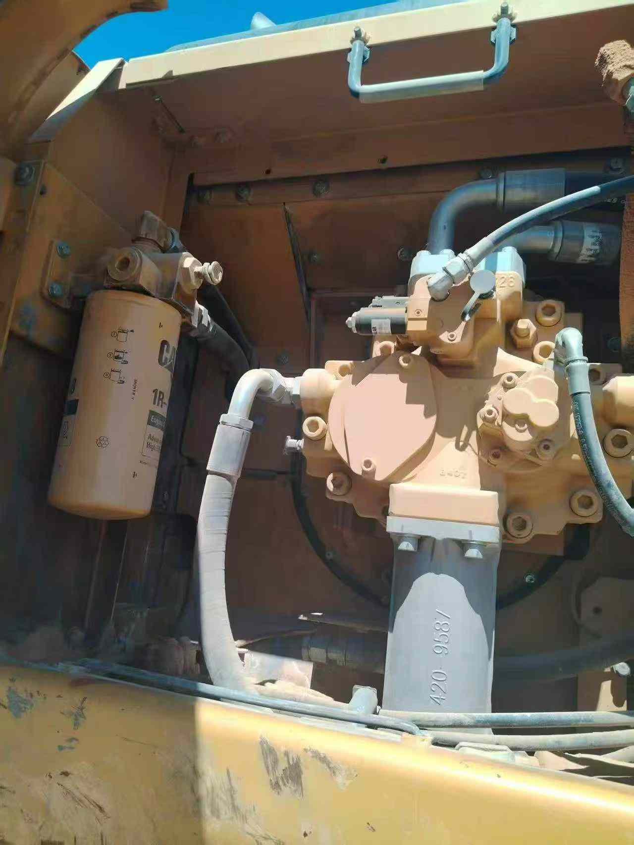 Buy Caterpillar 340D2L Used Excavator / 3 Buy Caterpillar 340D2L Used Excavator / 3