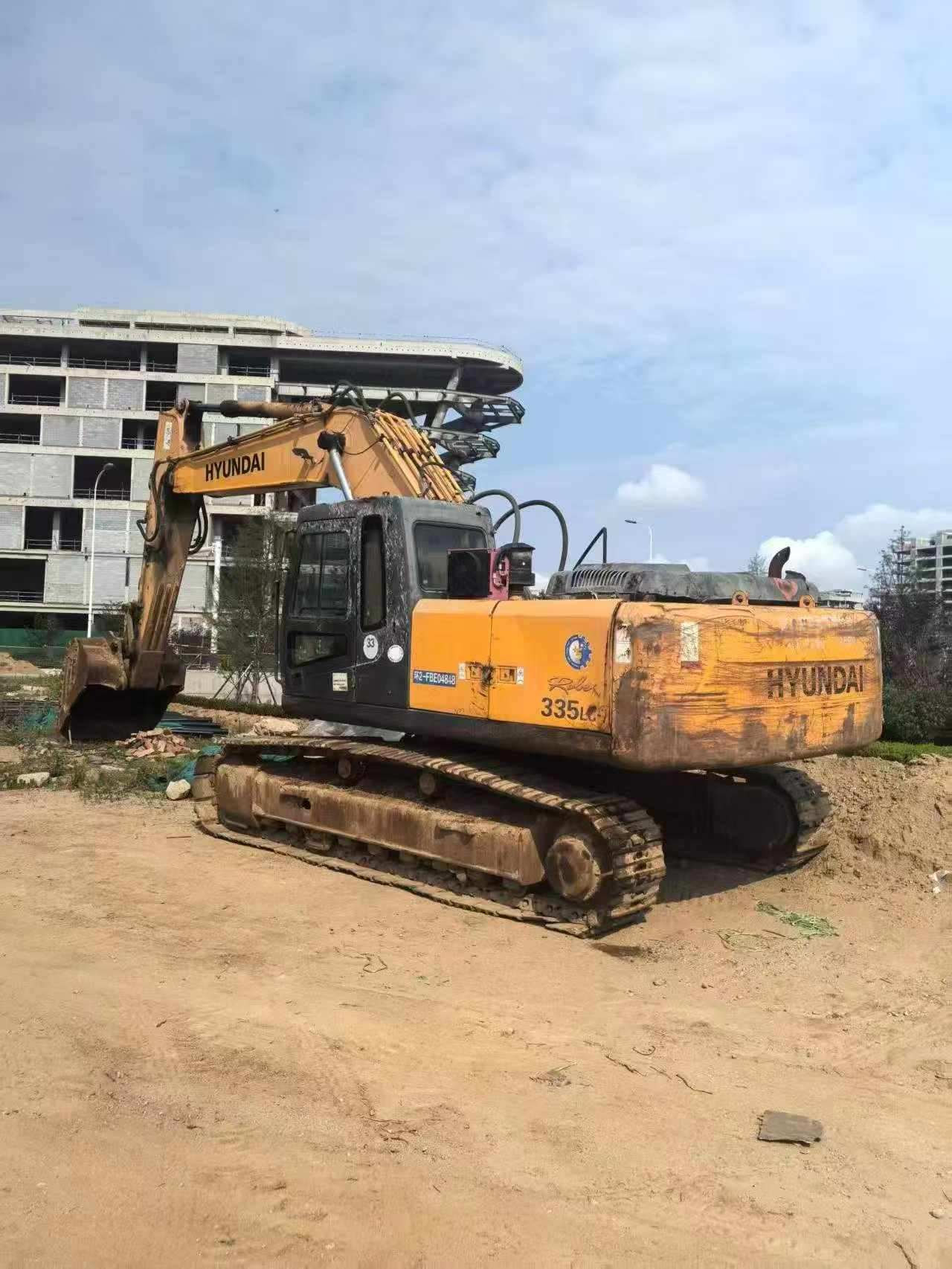 Buy Hyundai R305LVS Used Excavator / 1