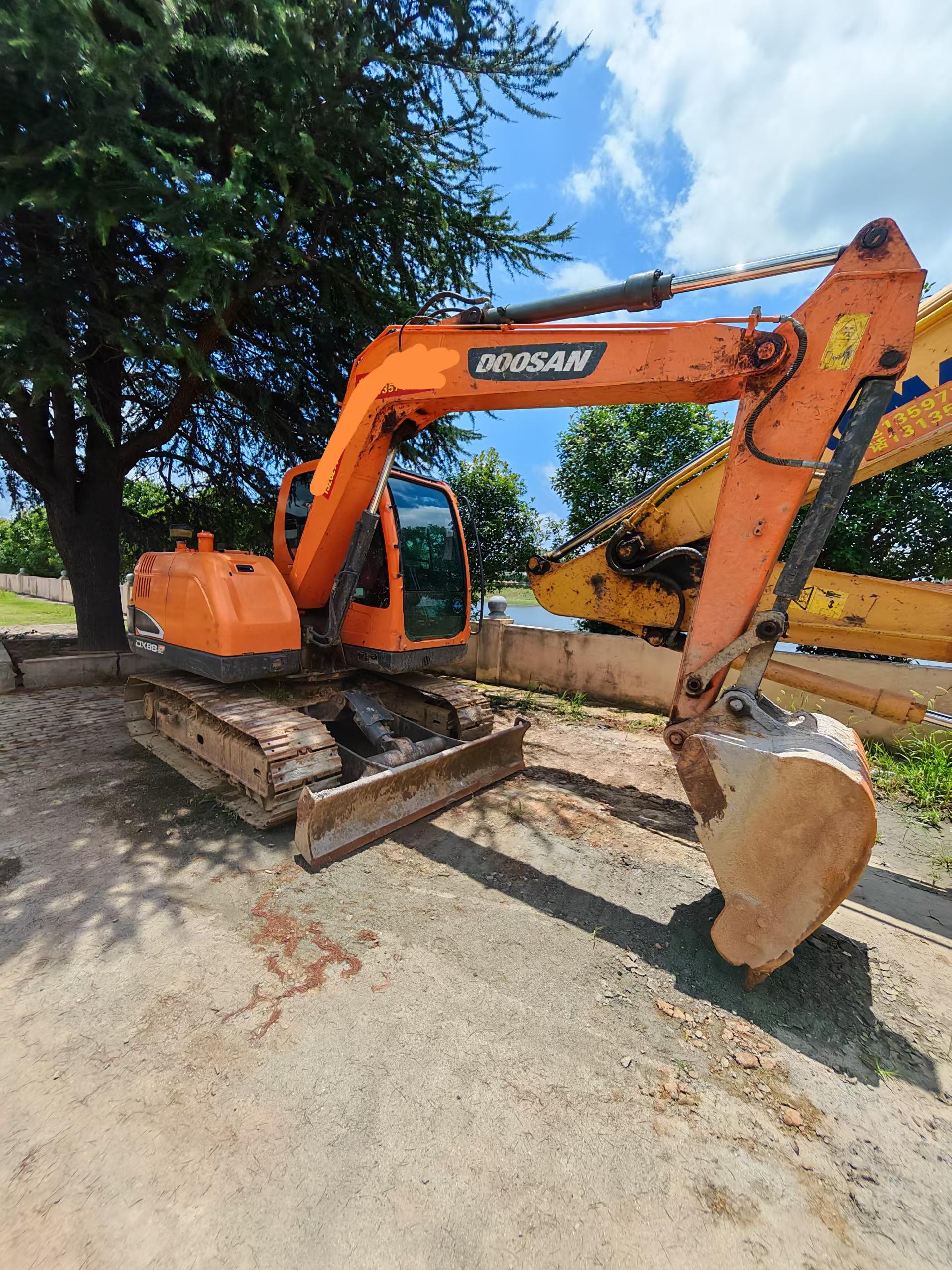 Buy Doosan DX75-9C Used Excavator / 2 Buy Doosan DX75-9C Used Excavator / 2