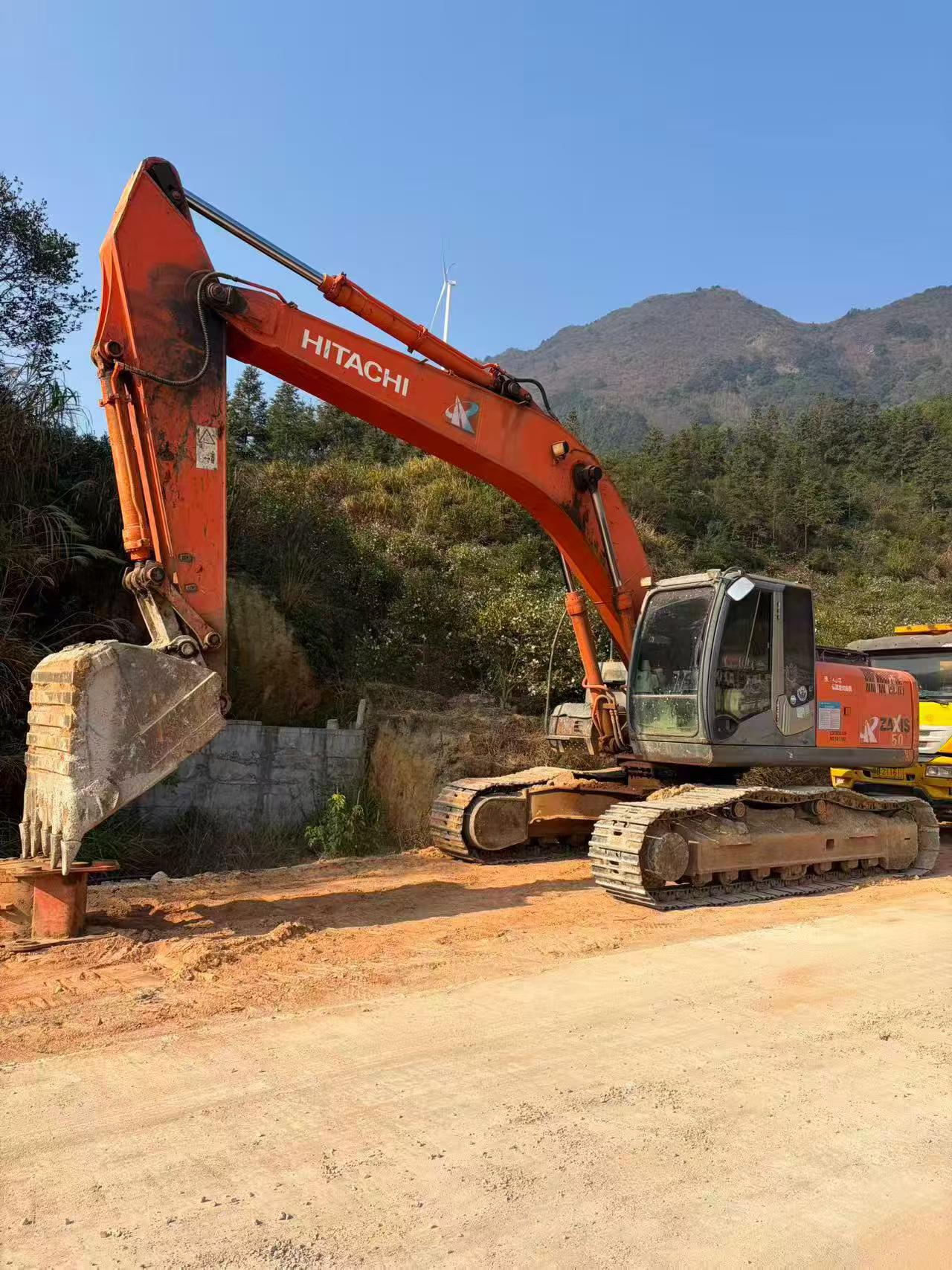 Buy Hitachi ZX270-3 Used Excavator / 5 Buy Hitachi ZX270-3 Used Excavator / 5