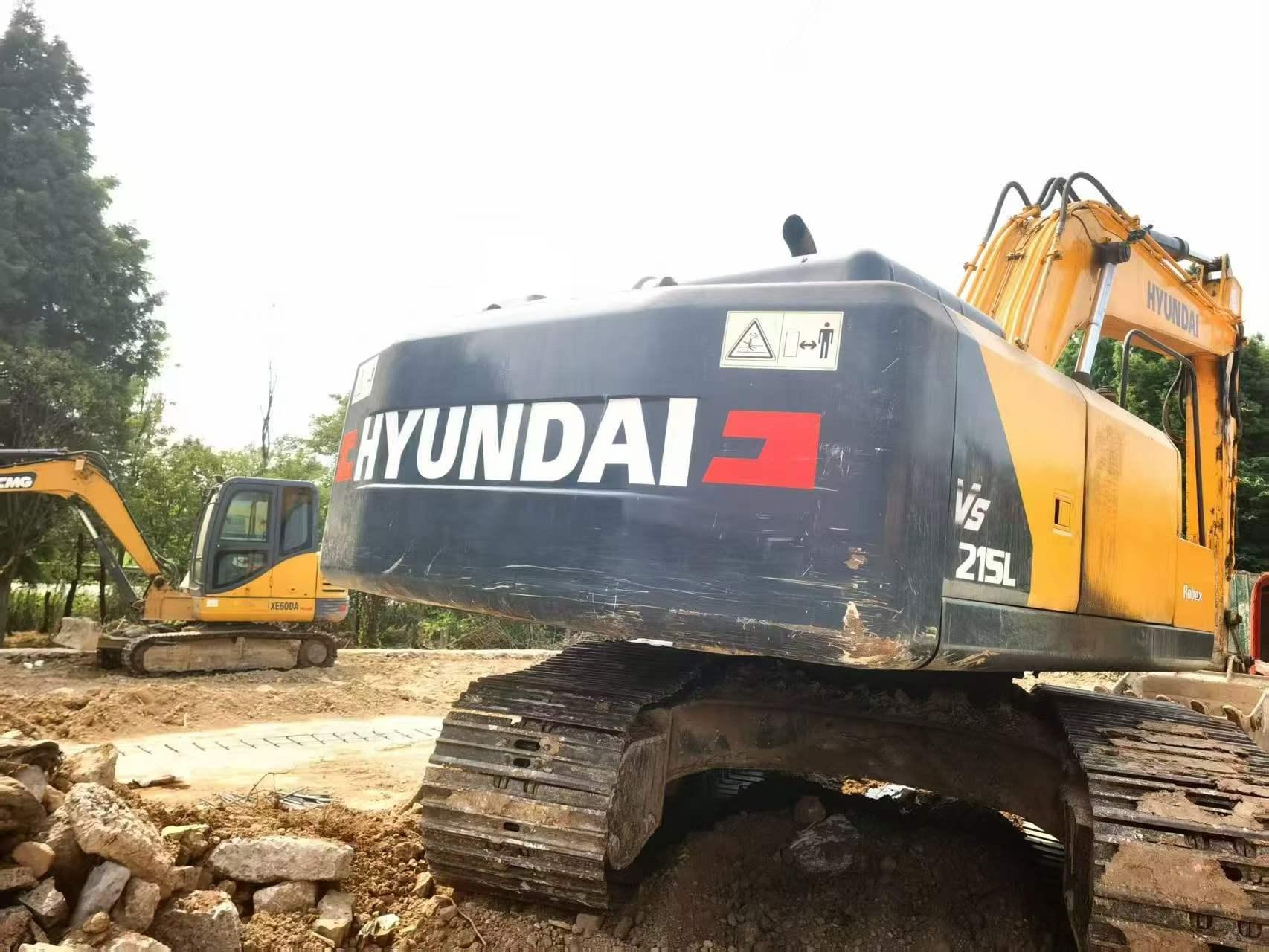 Buy Hyundai R225-7 Used Excavator / 3 Buy Hyundai R225-7 Used Excavator / 3
