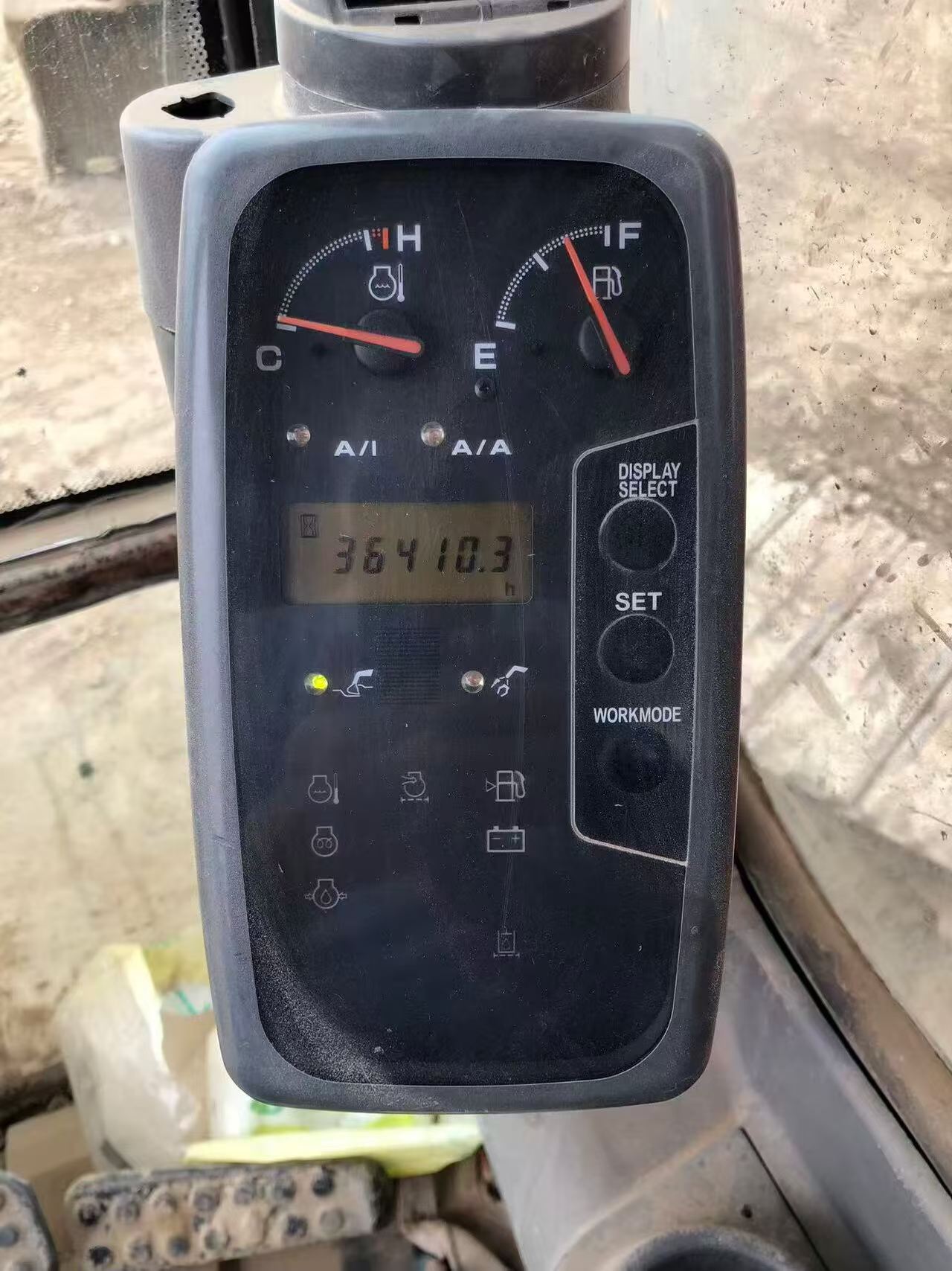 Buy Hitachi ZX200-6 Used Excavator / 9 Buy Hitachi ZX200-6 Used Excavator / 9