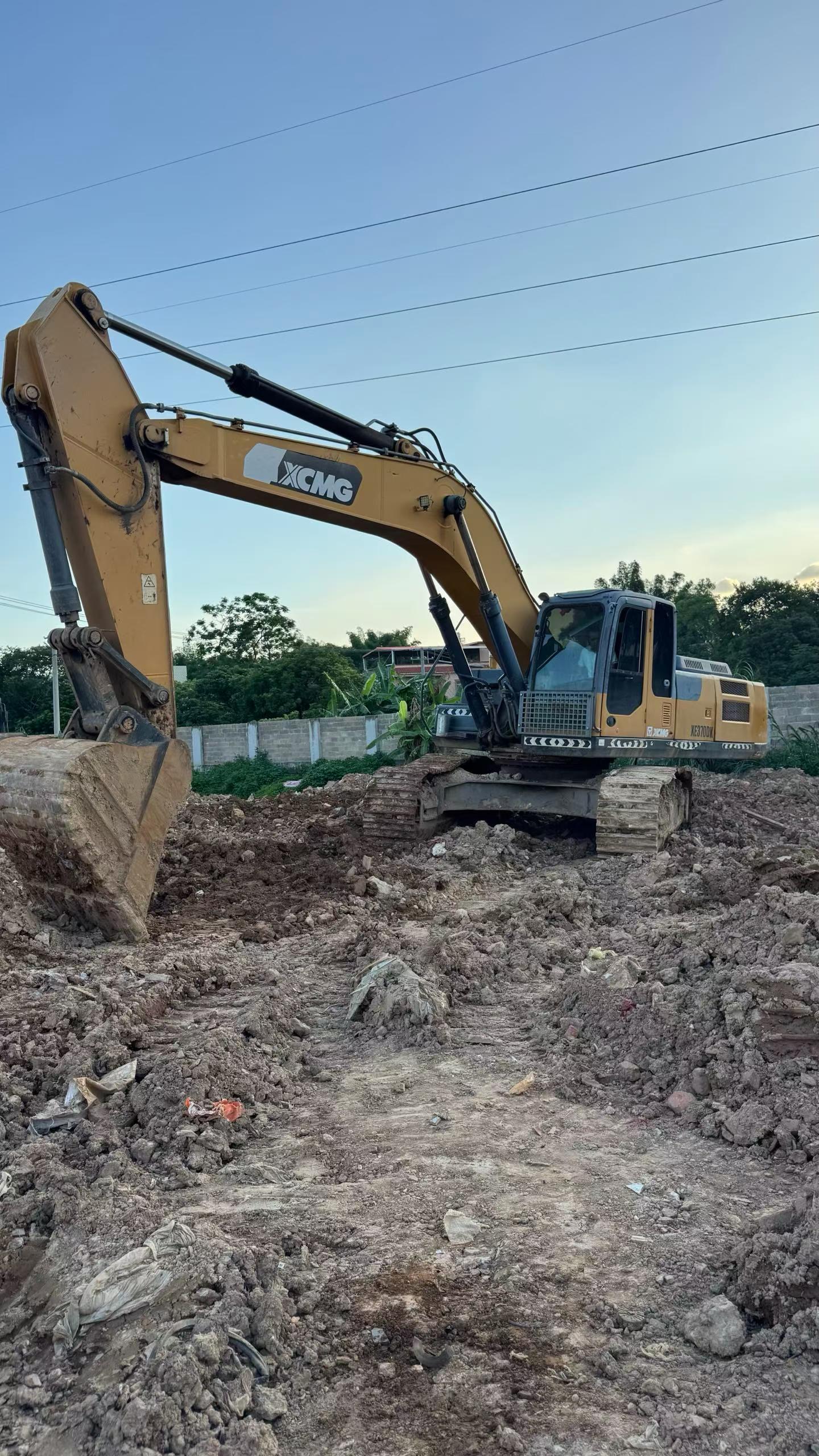 Buy XCMG Used Excavator / 1