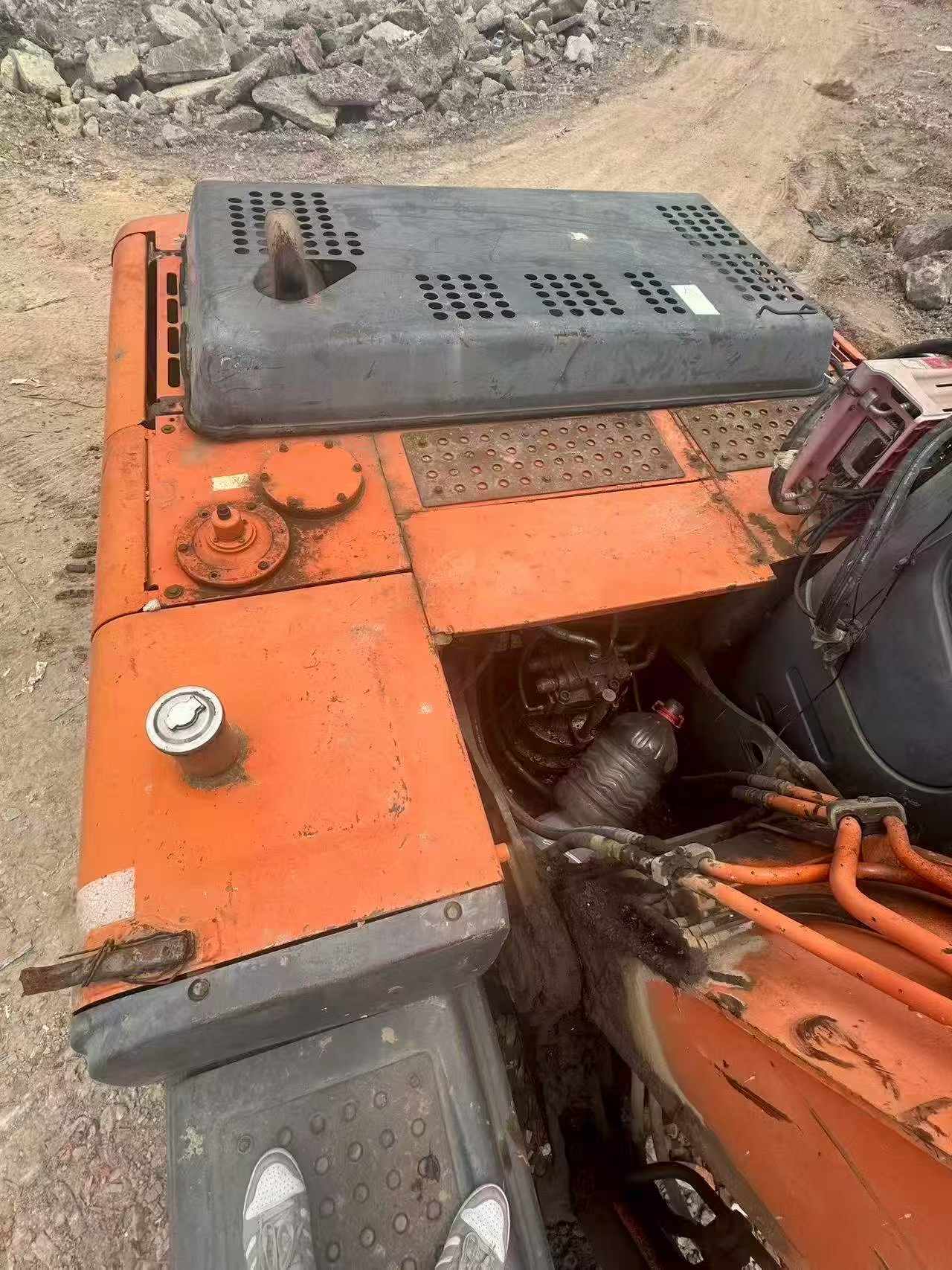 Buy Hitachi ZX200-3G Used Excavator / 7 Buy Hitachi ZX200-3G Used Excavator / 7