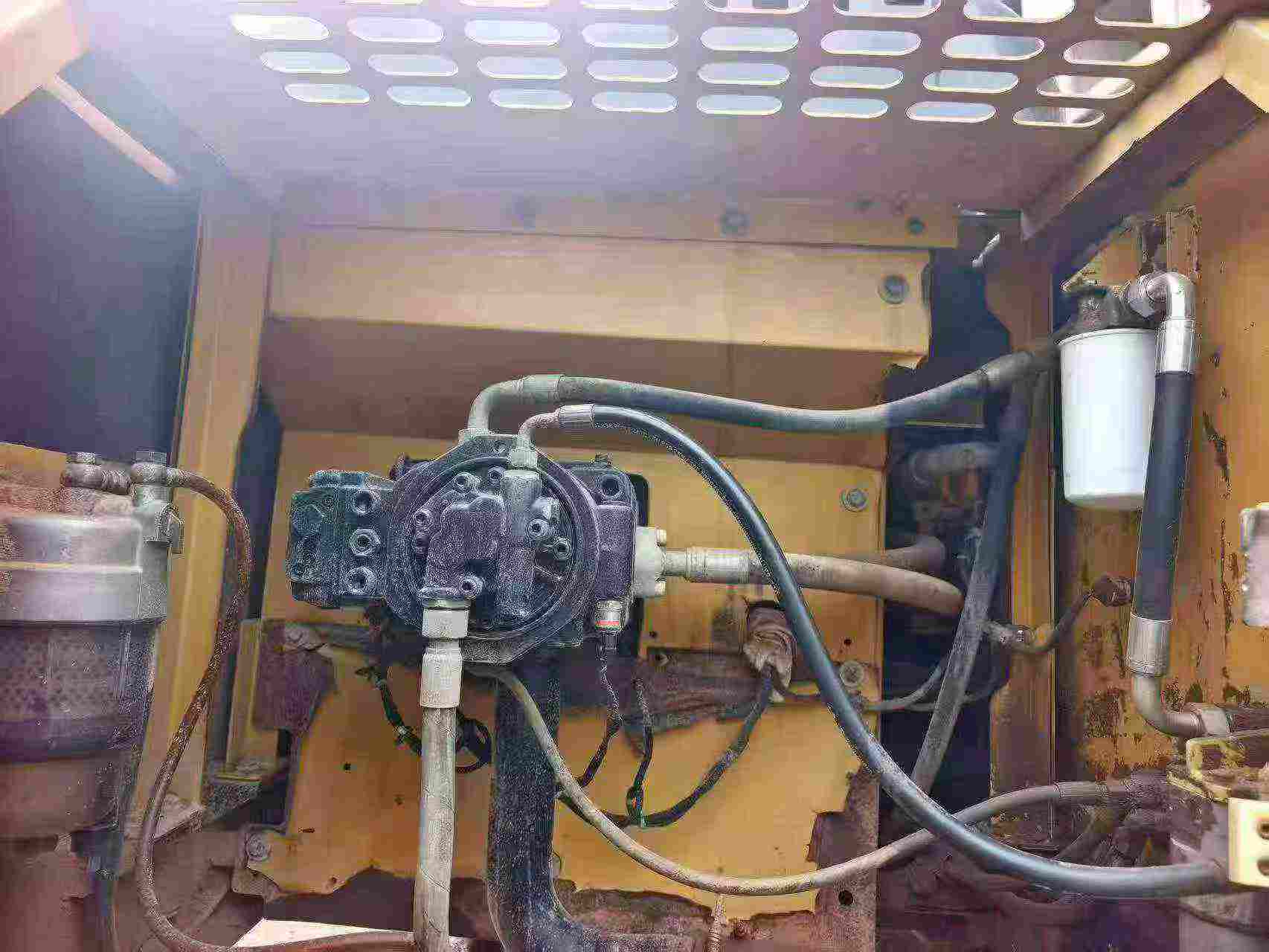 Buy Sany SY245H Used Excavator / 8 Buy Sany SY245H Used Excavator / 8