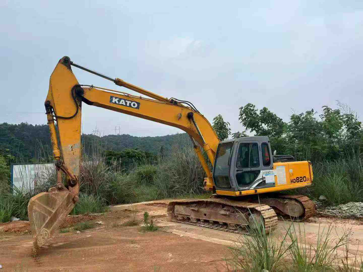 Buy Kato HD820R Used Excavator / 9 Buy Kato HD820R Used Excavator / 9