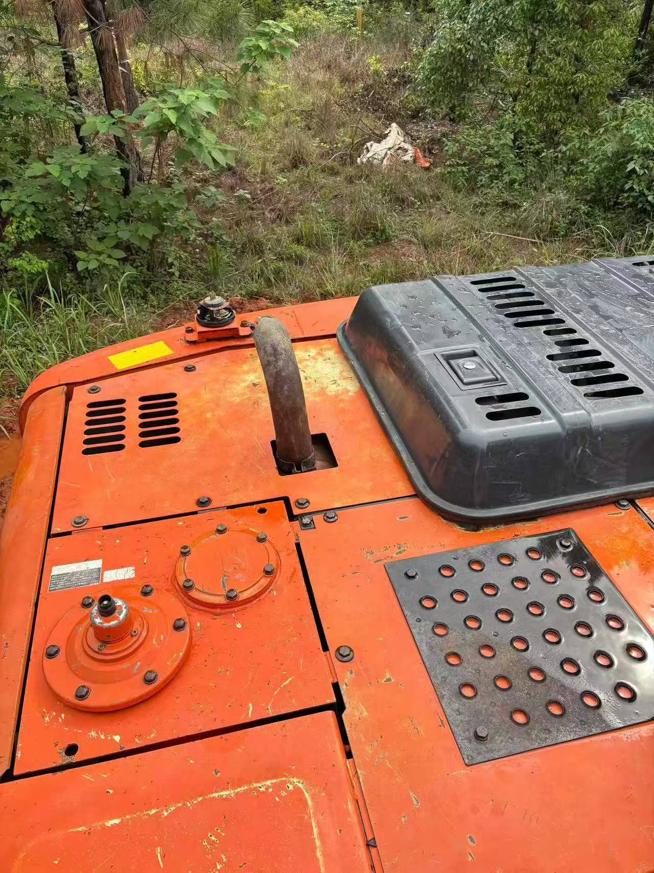 Buy Hitachi EX120-6 Used Excavator / 4 Buy Hitachi EX120-6 Used Excavator / 4