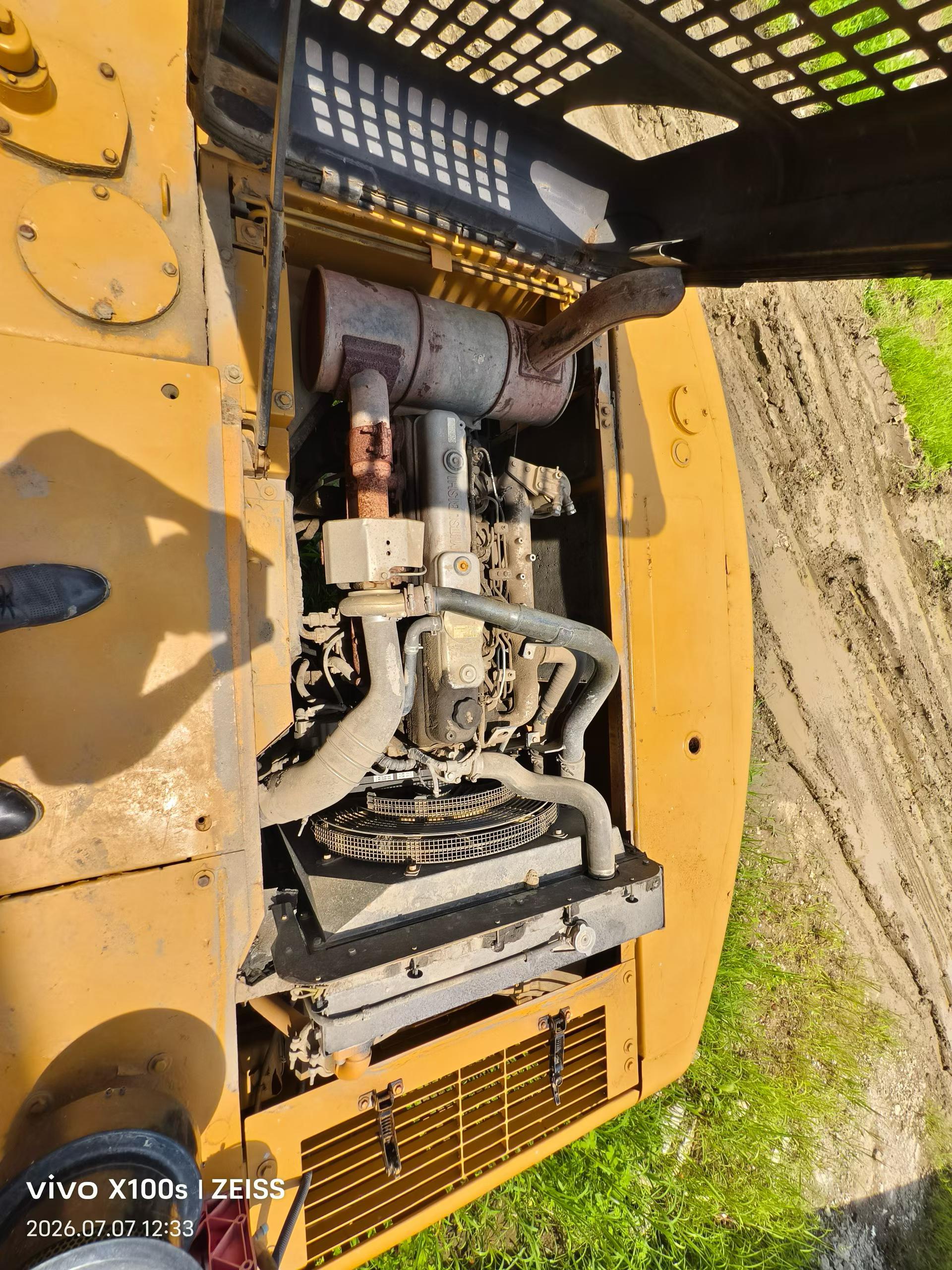 Buy Sany SY195C Used Excavator / 3 Buy Sany SY195C Used Excavator / 3