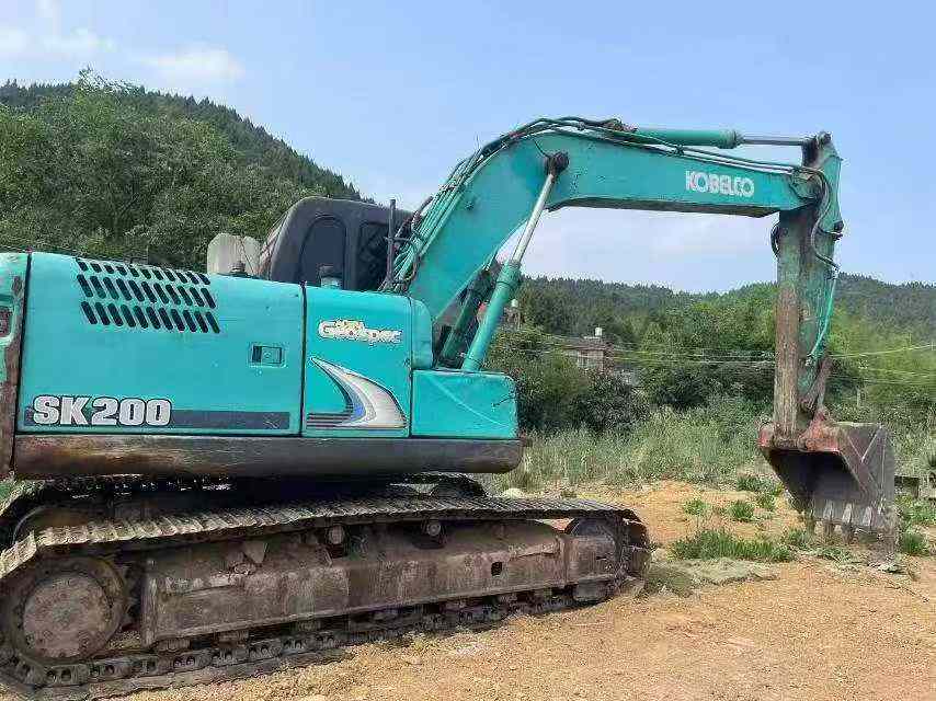 Buy Kobelco SK140 Used Excavator / 2 Buy Kobelco SK140 Used Excavator / 2