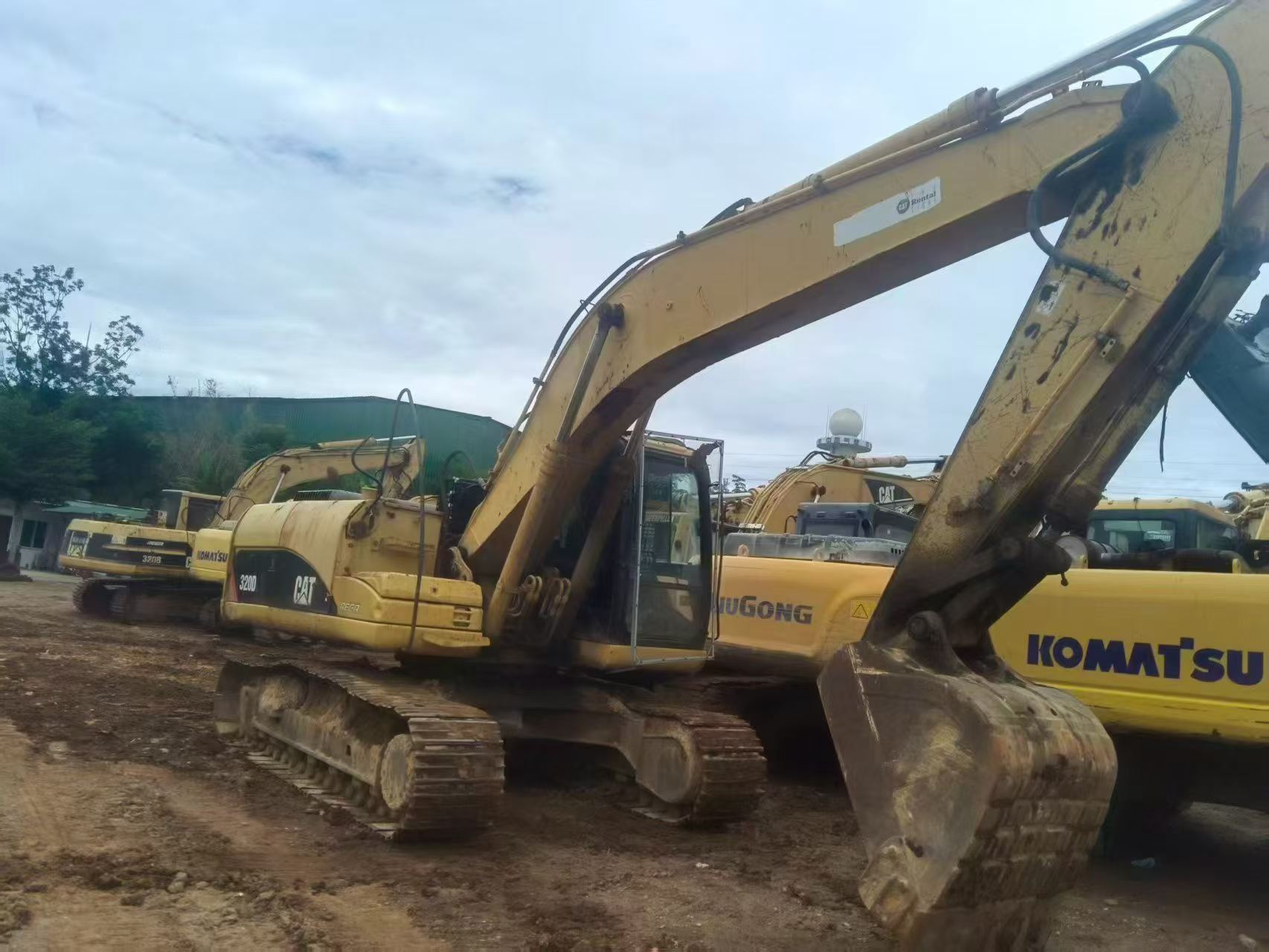 Buy Caterpillar 320D Used Excavator / 7