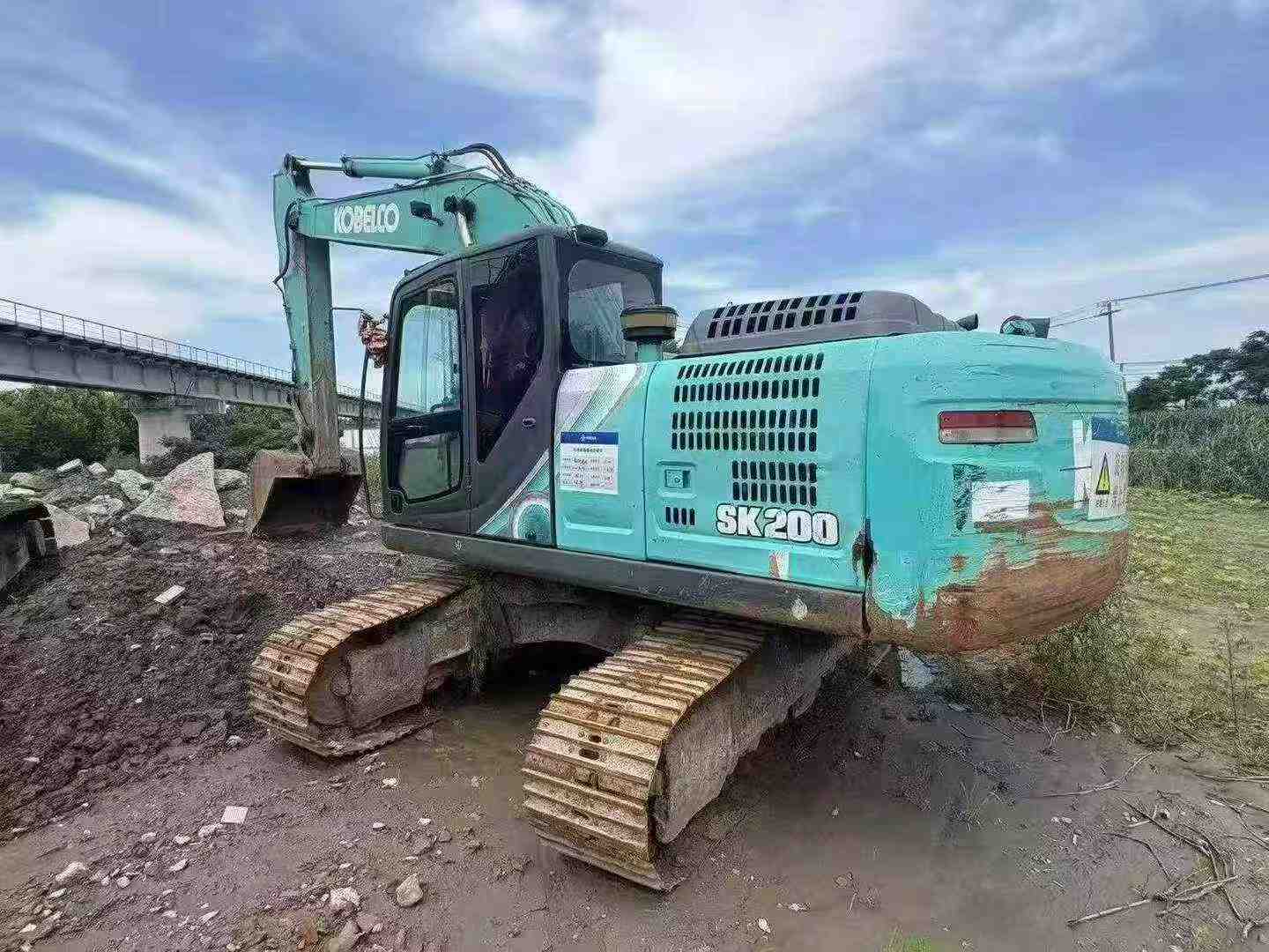 Buy Kobelco SK200-10 Used Excavator