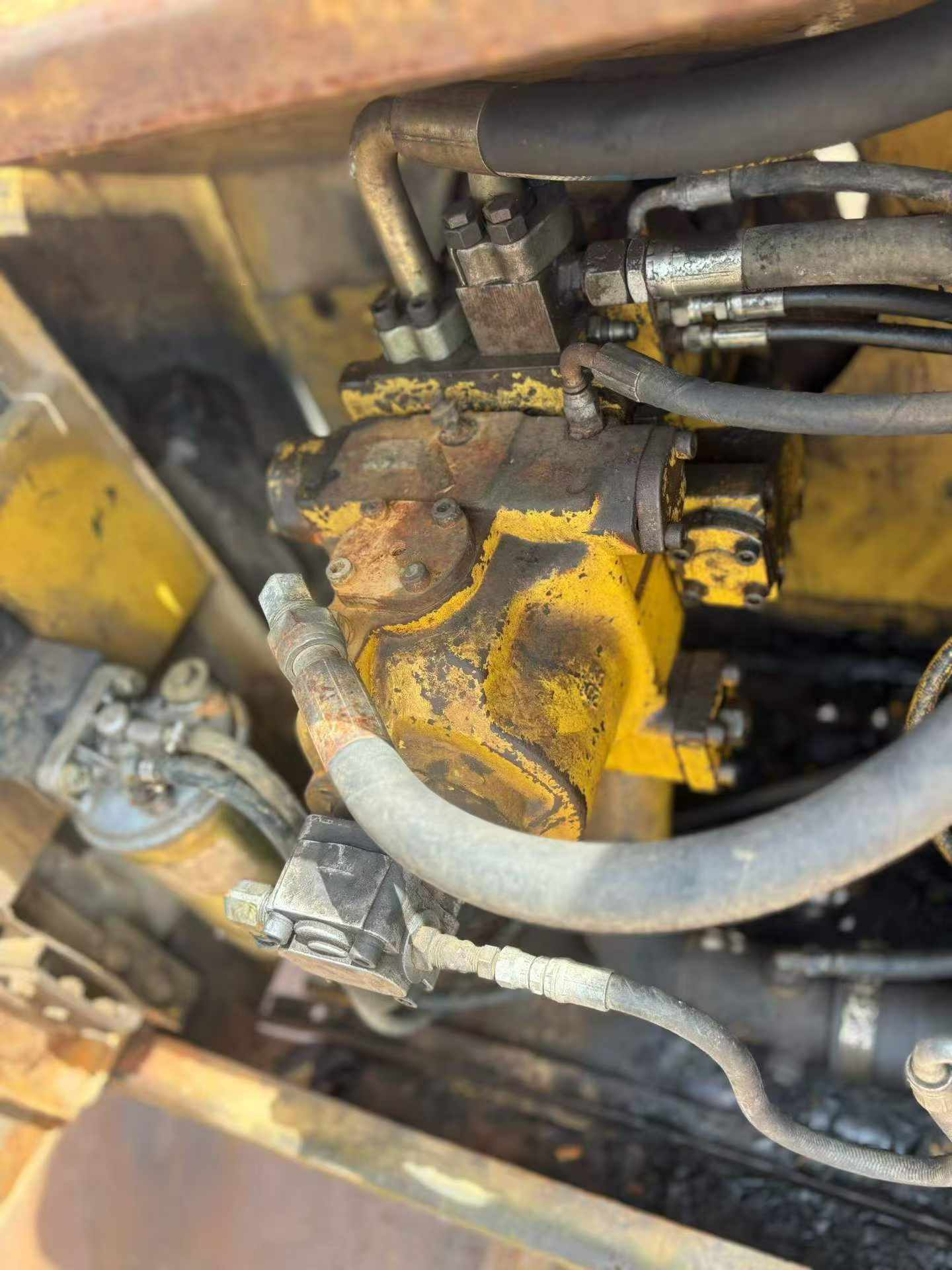 Buy Caterpillar 320V1 Used Excavator / 3 Buy Caterpillar 320V1 Used Excavator / 3