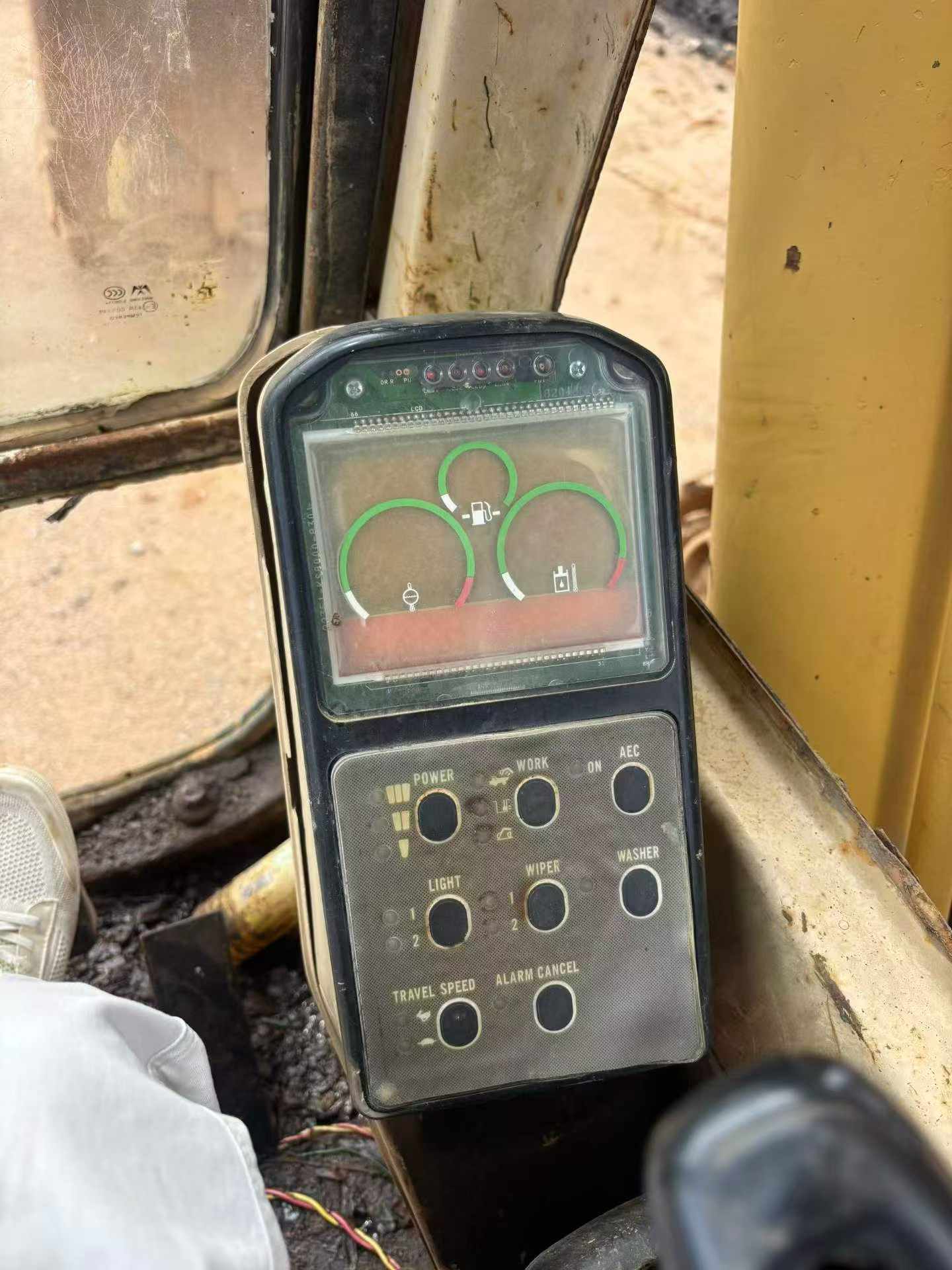 Buy Caterpillar 320V1 Used Excavator / 4 Buy Caterpillar 320V1 Used Excavator / 4