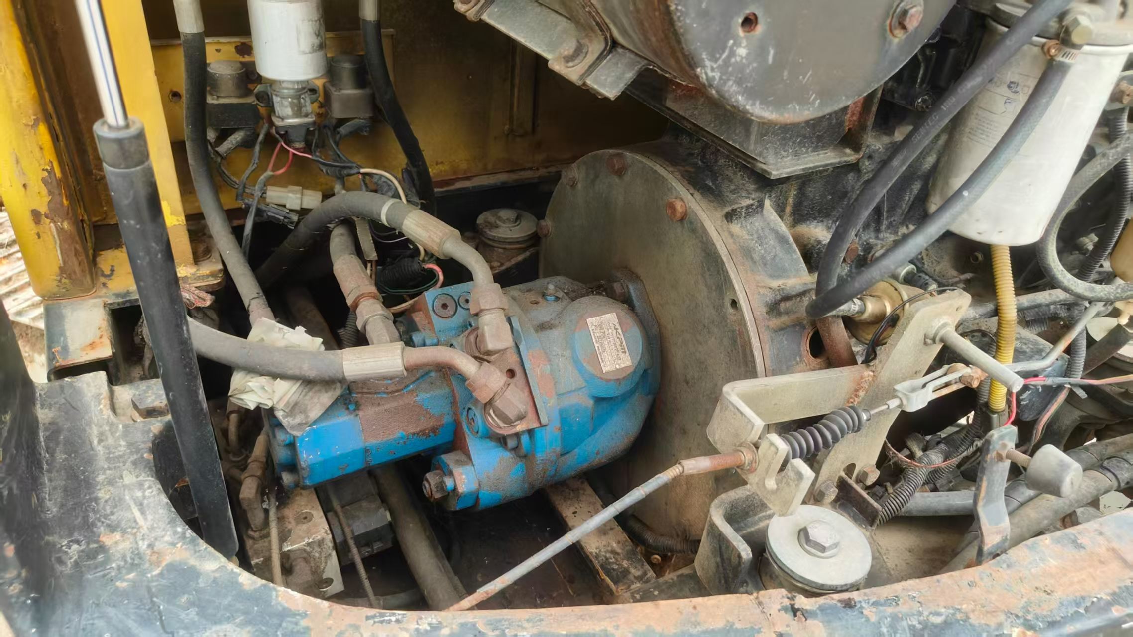 Buy Hyundai R60-7 Used Excavator / 8 Buy Hyundai R60-7 Used Excavator / 8