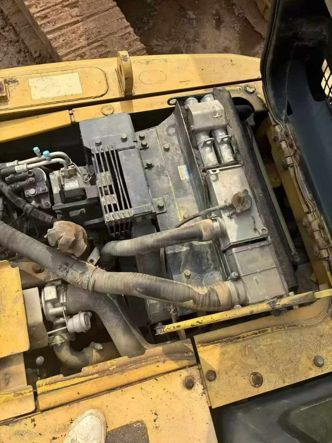 Buy Komatsu PC130 Used Excavator / 2