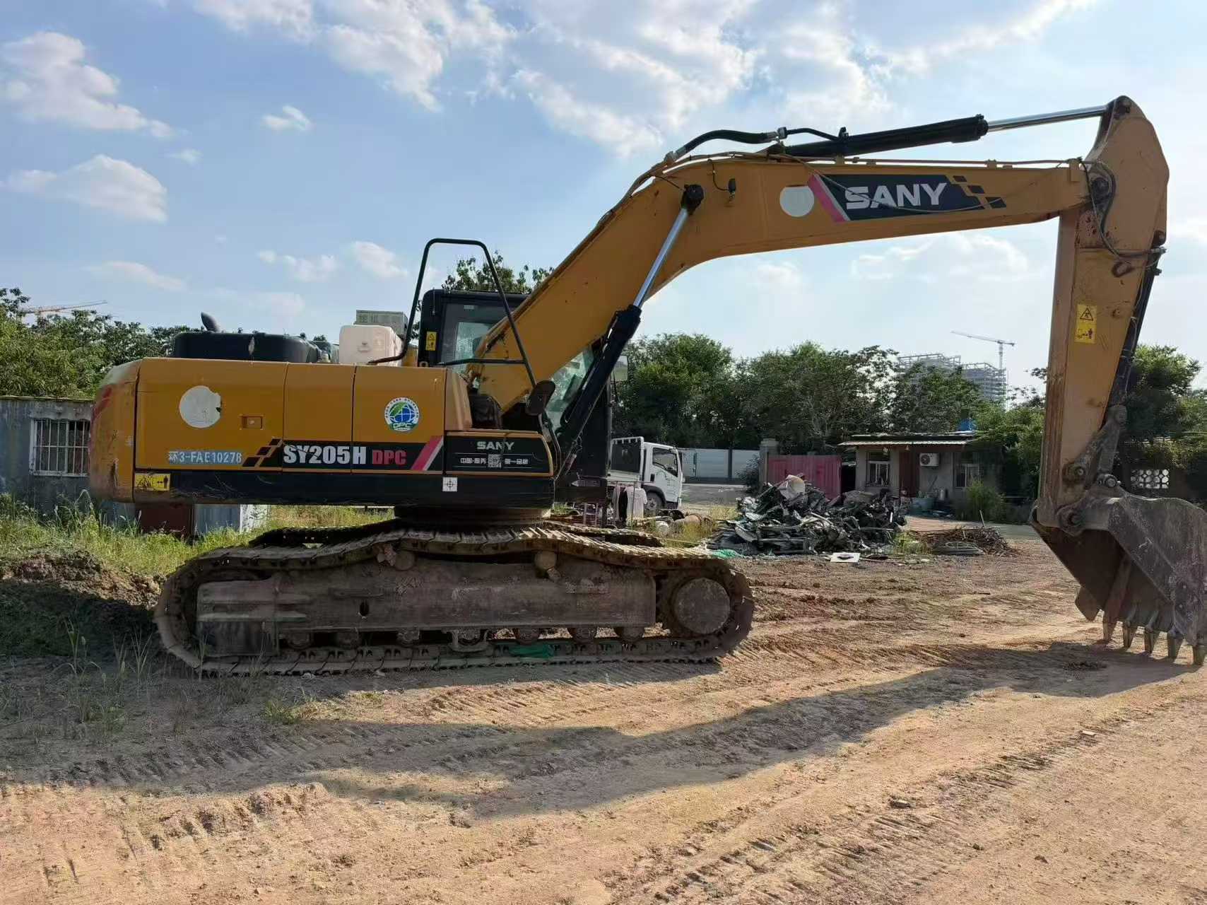 Buy Sany SY205C Used Excavator / 2 Buy Sany SY205C Used Excavator / 2