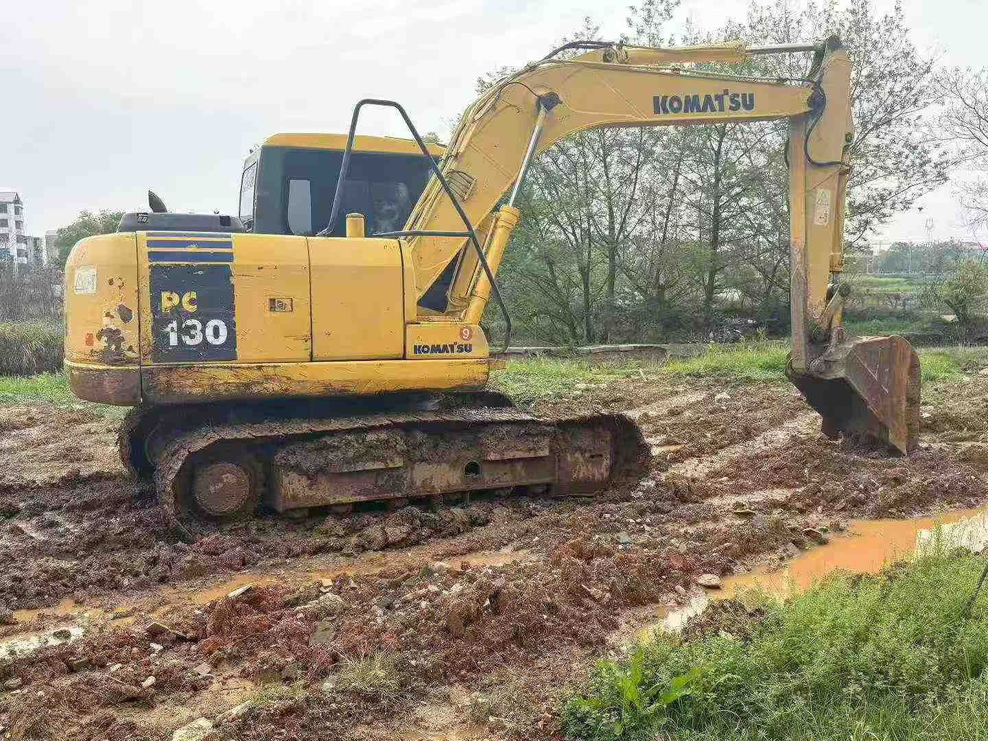 Buy Komatsu PC110-7 Used Excavator / 3 Buy Komatsu PC110-7 Used Excavator / 3