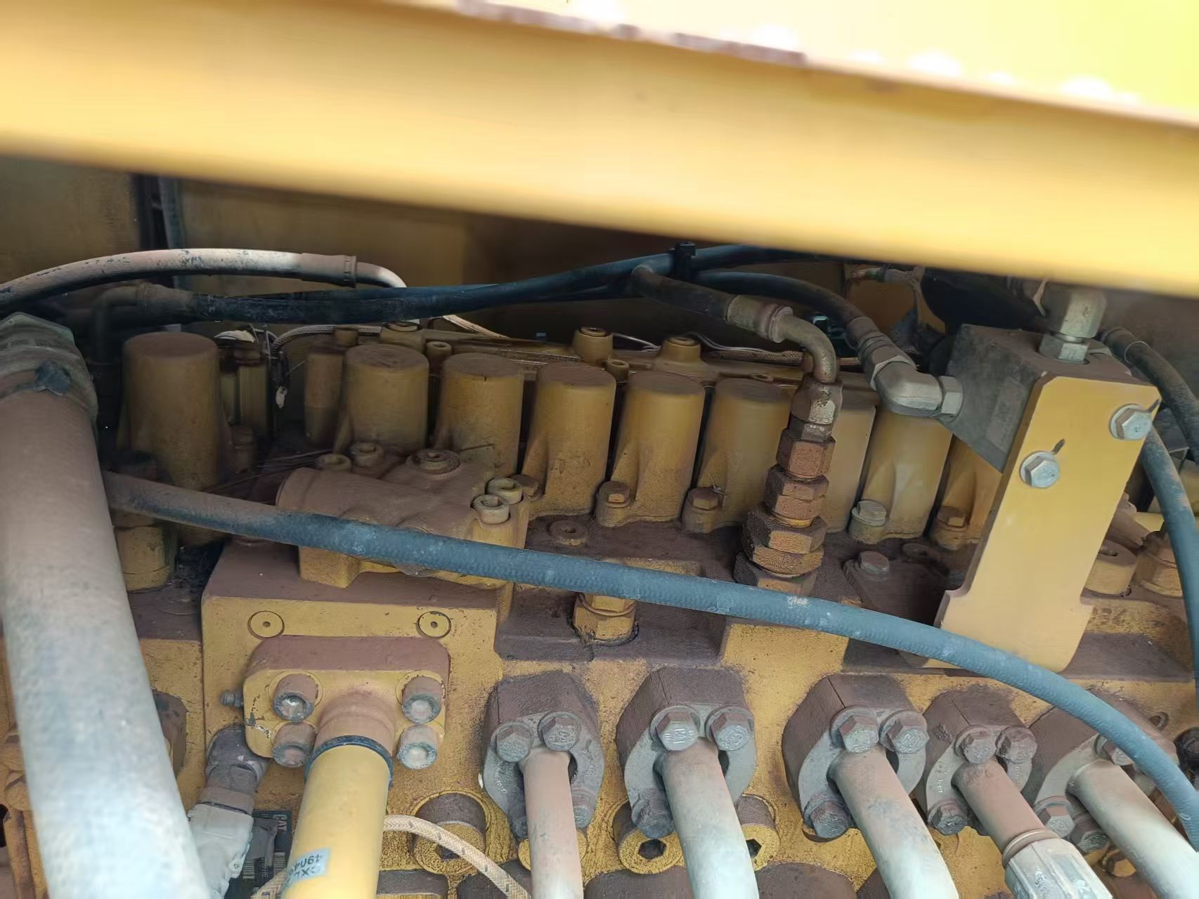 Buy Caterpillar 323 Used Excavator / 4 Buy Caterpillar 323 Used Excavator / 4