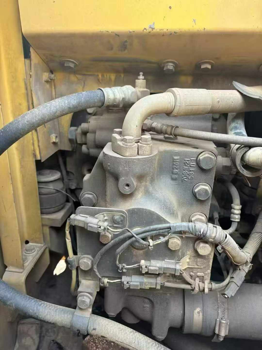 Buy Komatsu PC130 Used Excavator / 4