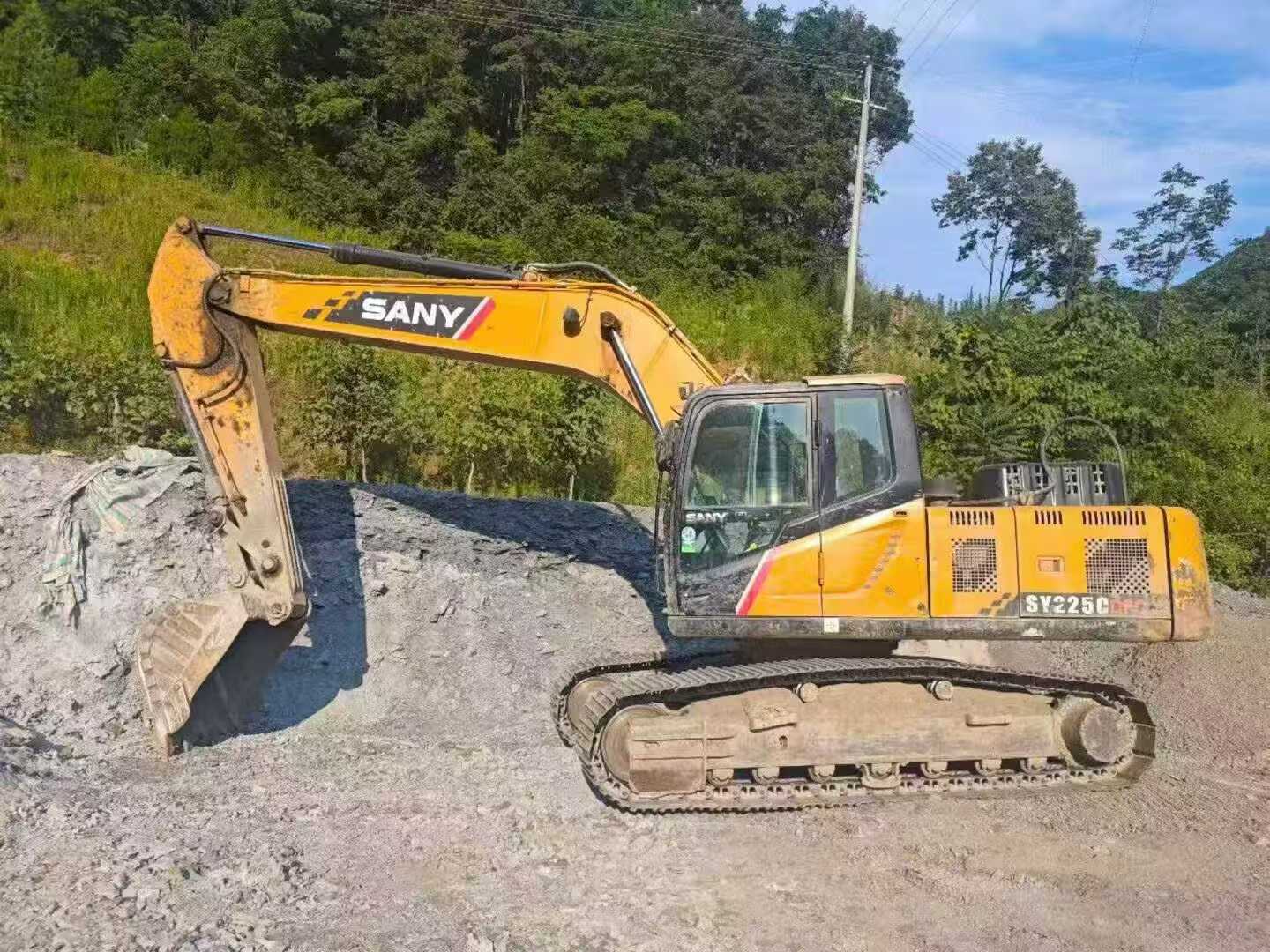 Buy Sany SY205C Used Excavator / 3 Buy Sany SY205C Used Excavator / 3