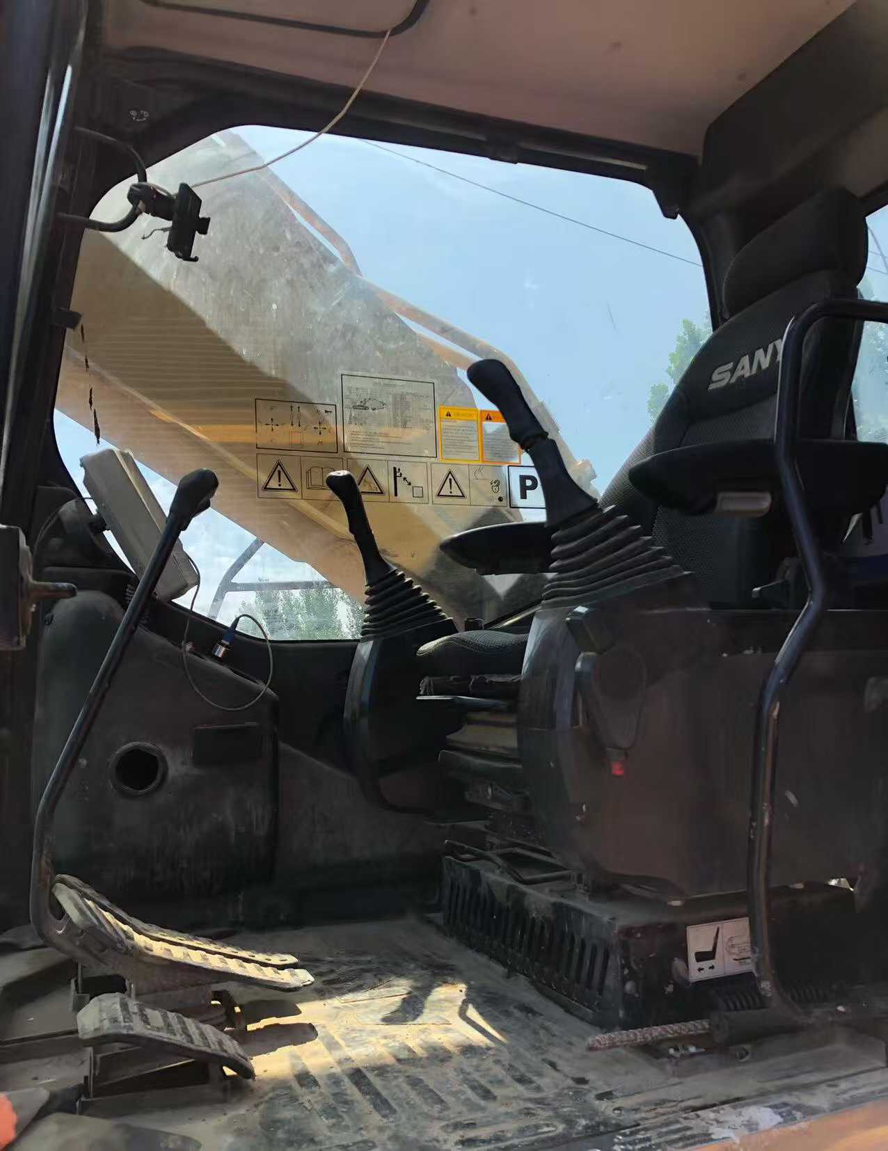Buy Sany SY195C Used Excavator / 9 Buy Sany SY195C Used Excavator / 9