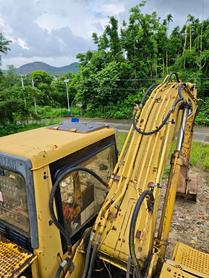 Buy Caterpillar 320B Used Excavator / 5 Buy Caterpillar 320B Used Excavator / 5