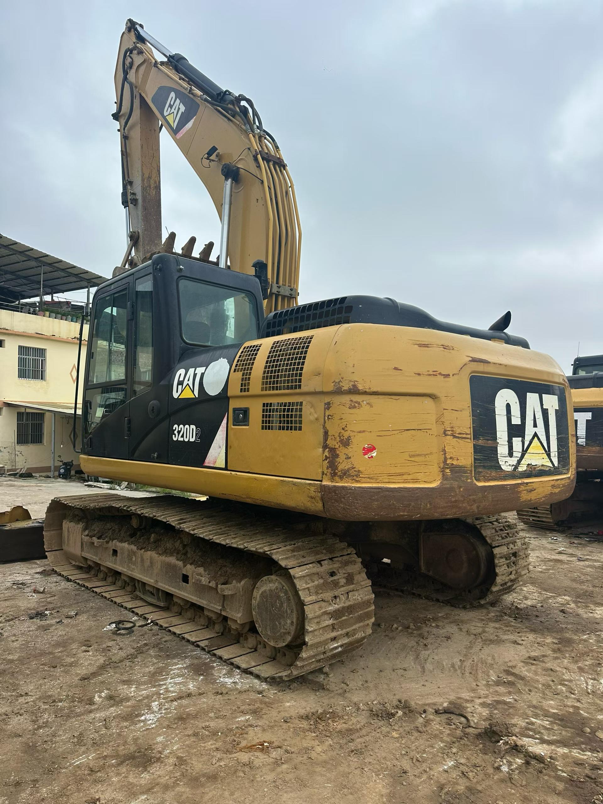Buy Caterpillar 320D Used Excavator / 1