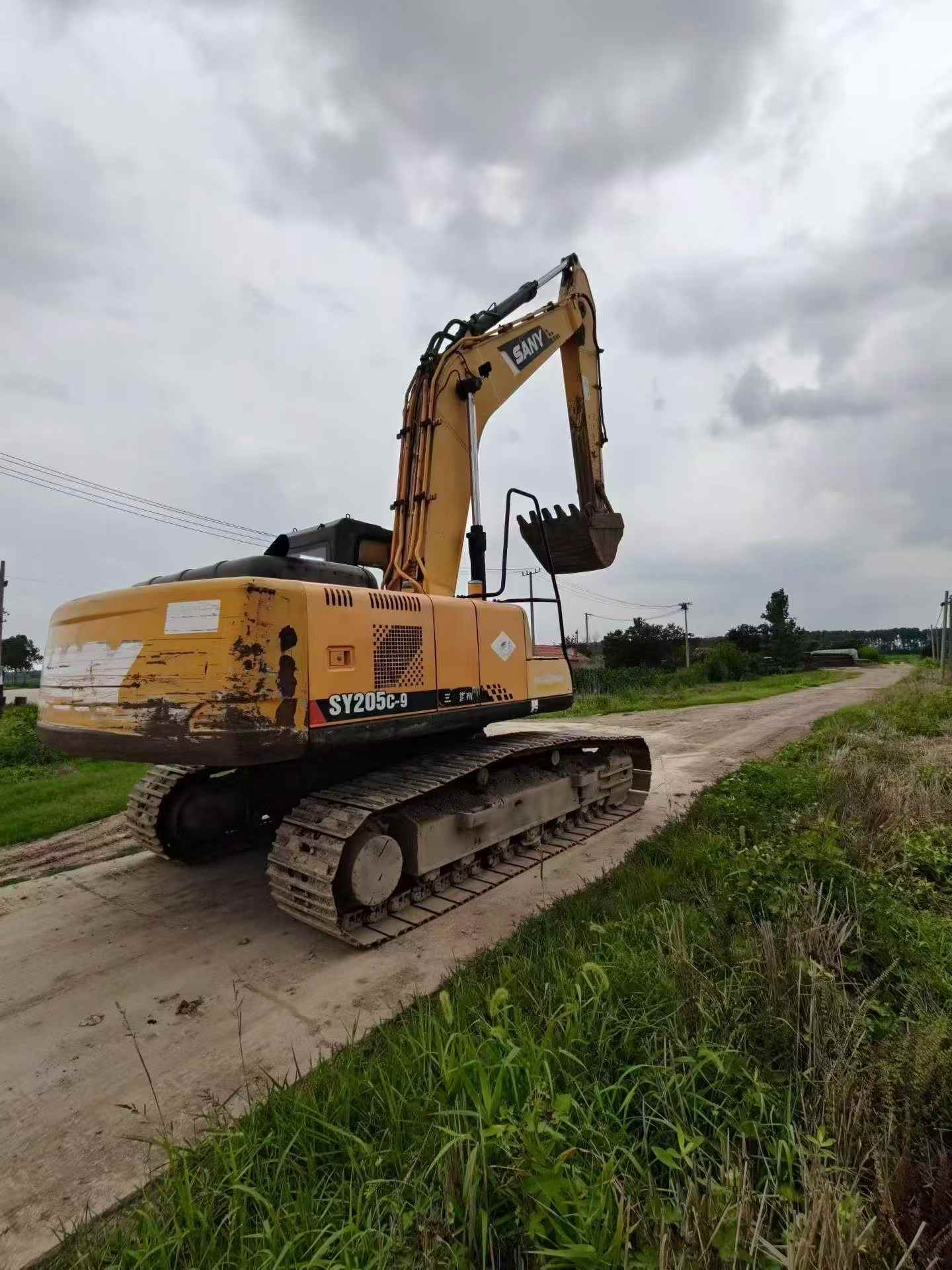 Buy Sany SY205C-8 Used Excavator / 1