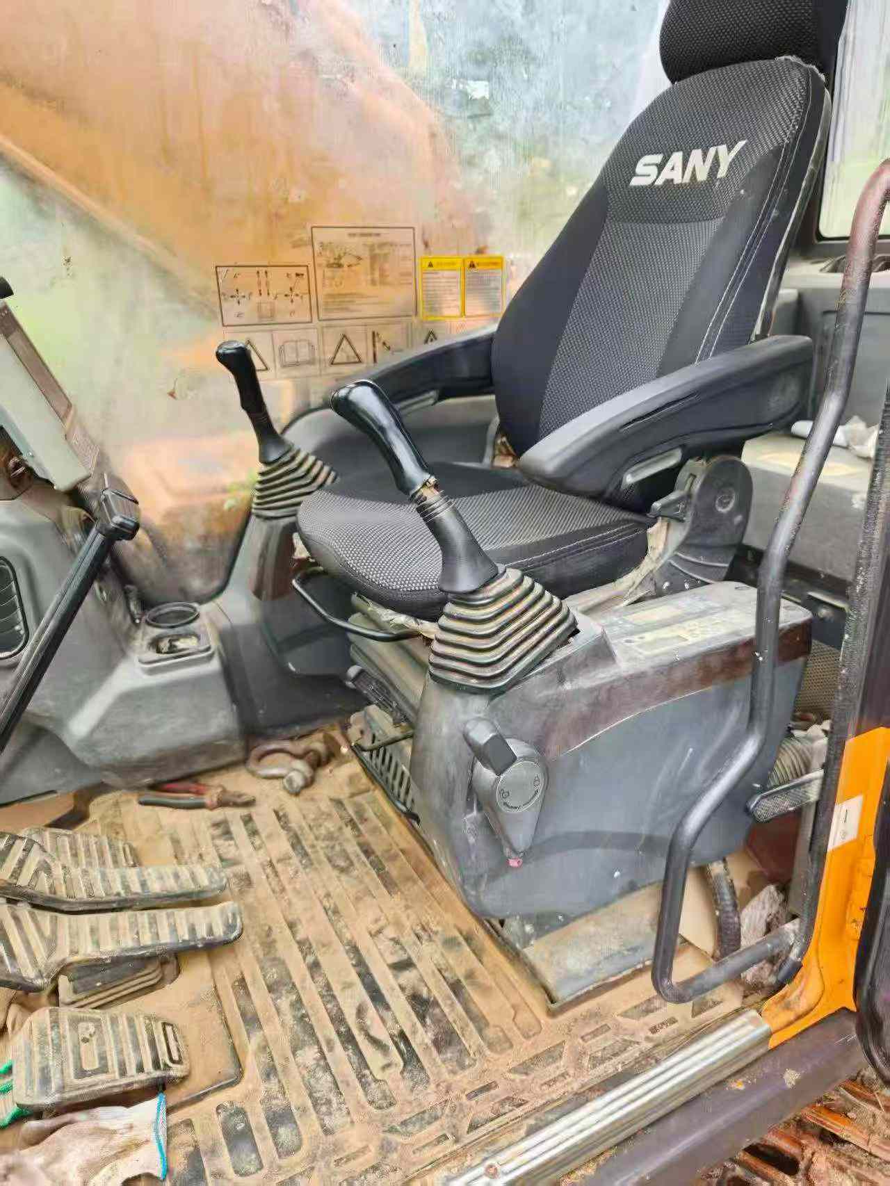 Buy Sany SY195C Used Excavator / 5 Buy Sany SY195C Used Excavator / 5