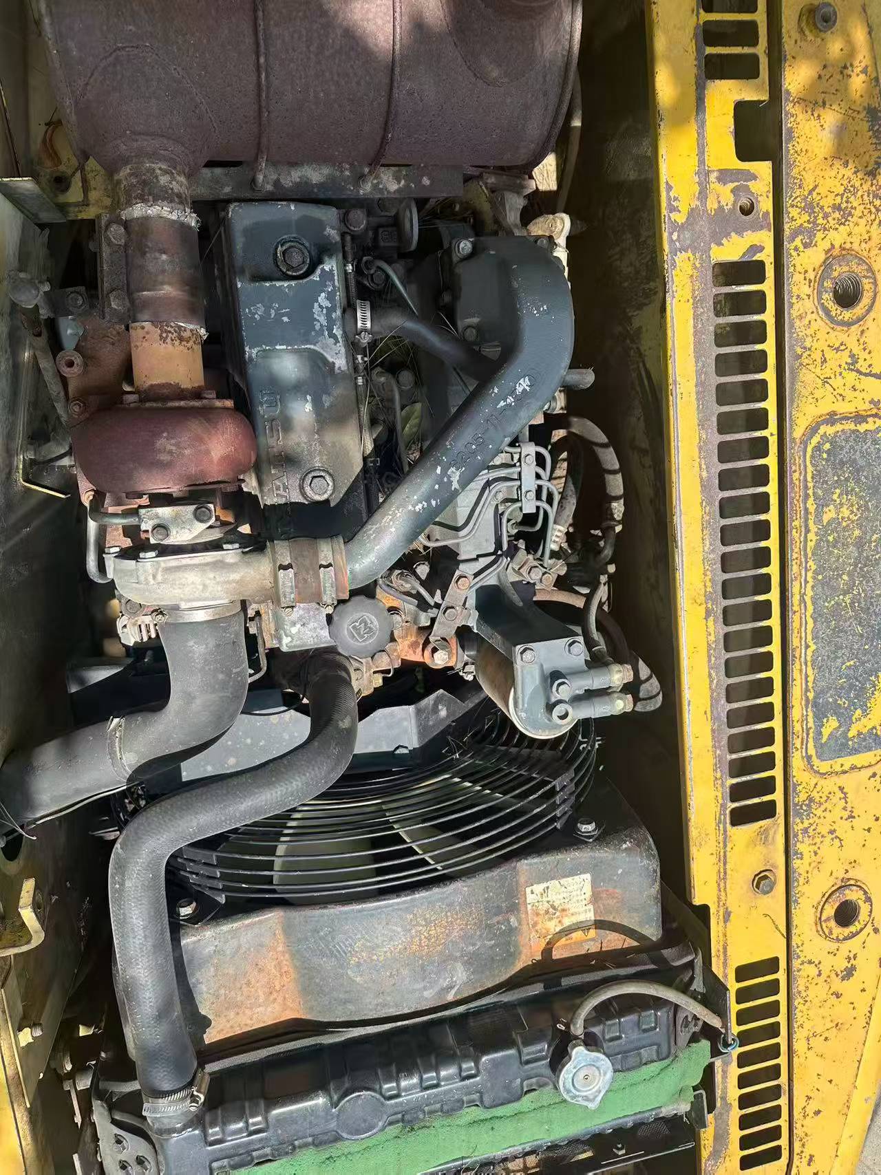 Buy Komatsu PC120-6 Used Excavator / 2