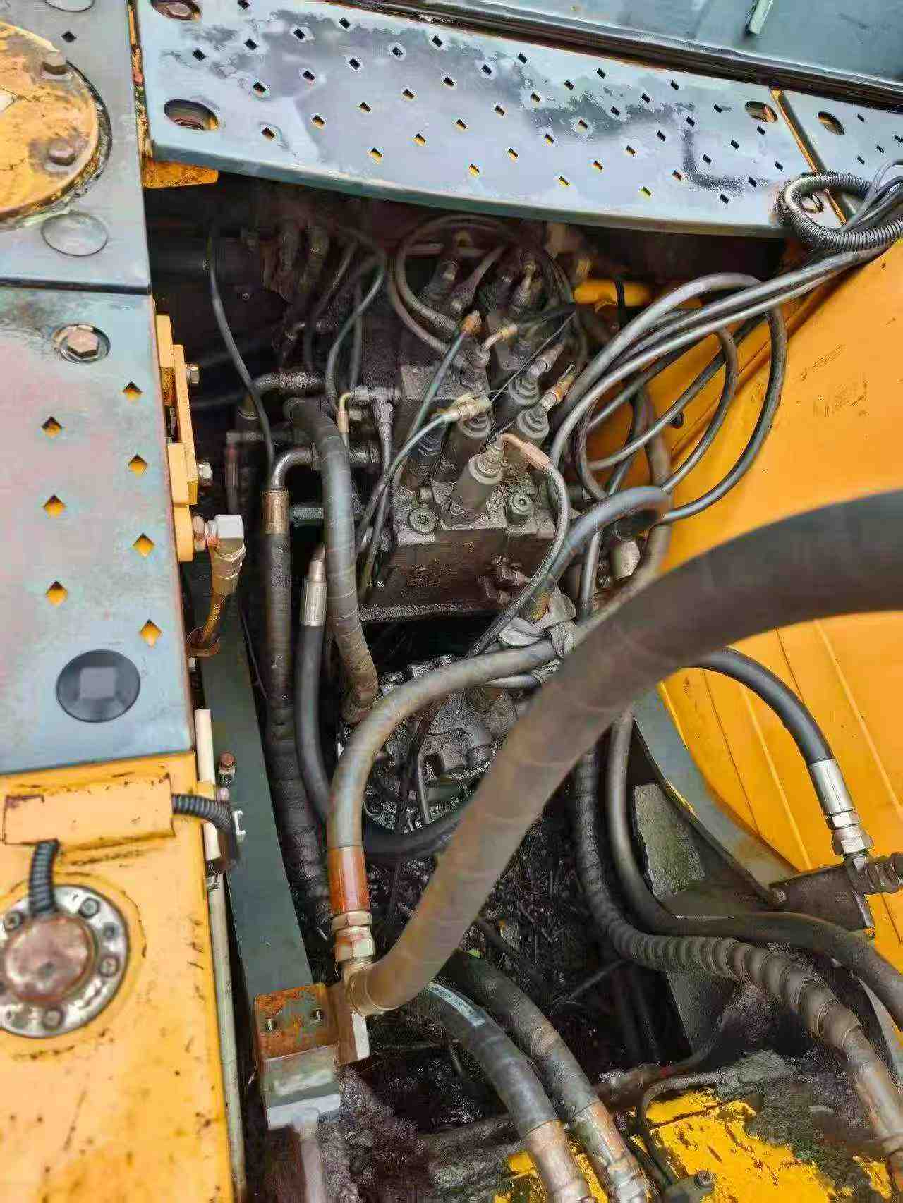 Buy Hyundai R150-7 Used Excavator / 5 Buy Hyundai R150-7 Used Excavator / 5