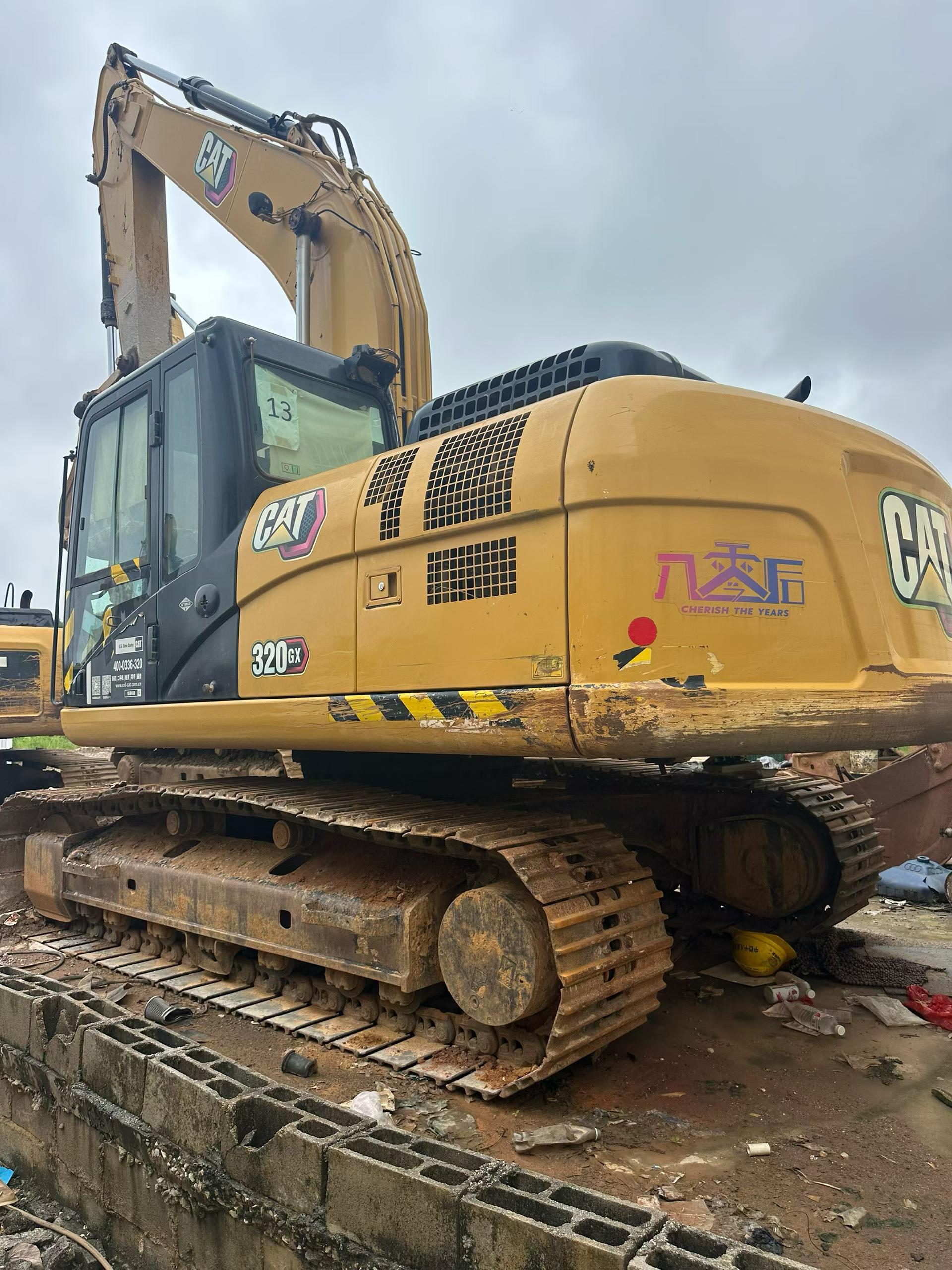 Buy Caterpillar 320A Used Excavator / 2