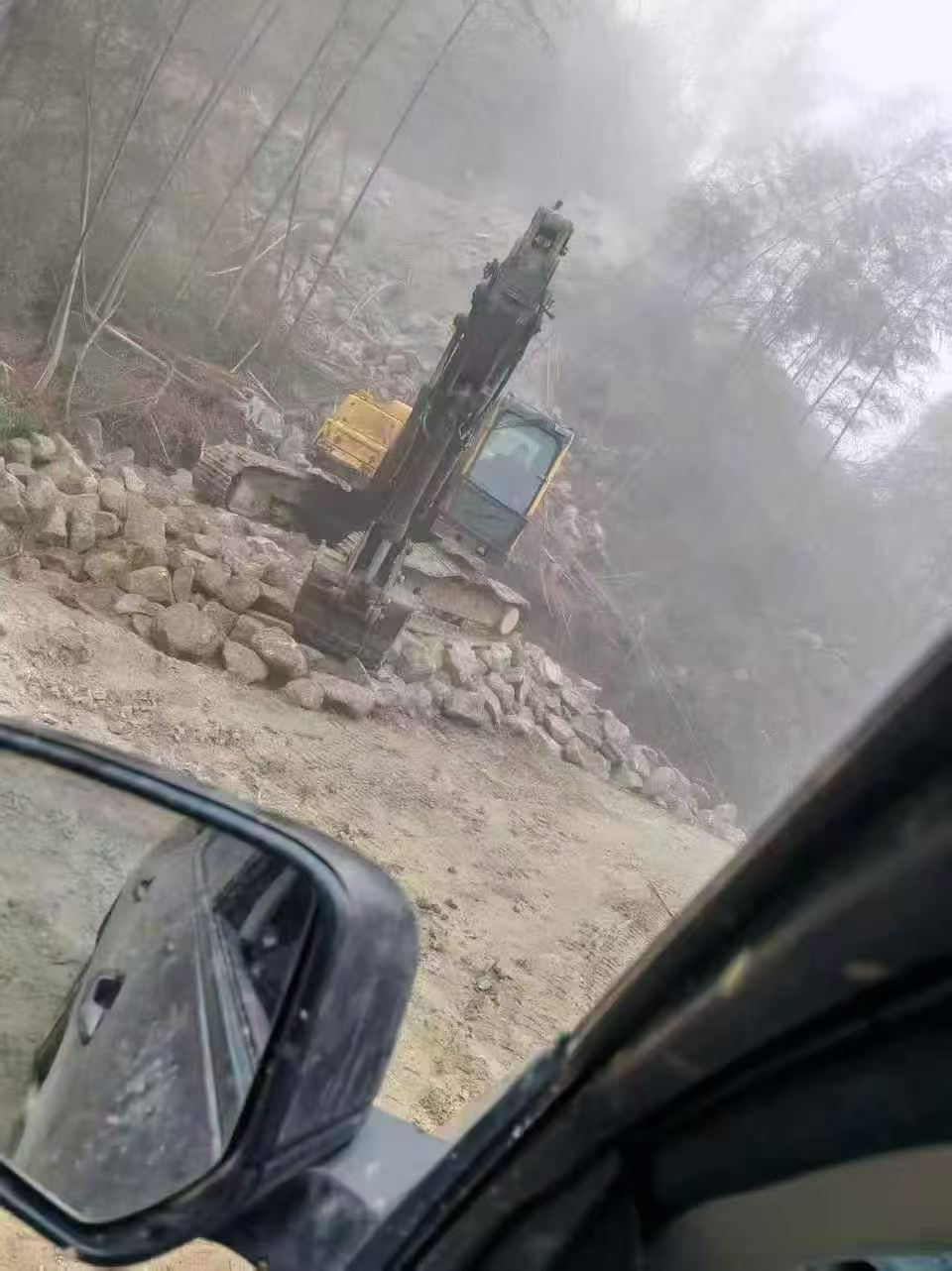 Buy Volvo EC210B Used Excavator / 2 Buy Volvo EC210B Used Excavator / 2