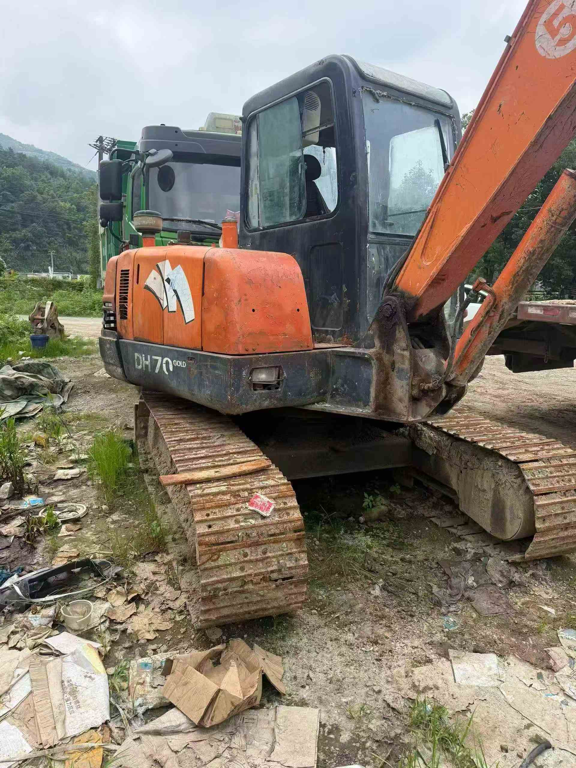 Buy Doosan DH55 Used Excavator / 4 Buy Doosan DH55 Used Excavator / 4