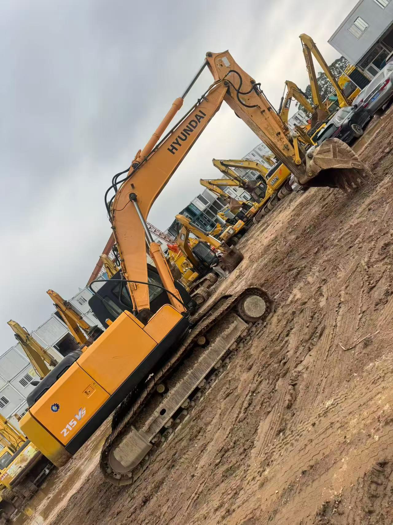 Buy Hyundai R215-7 Used Excavator / 2 Buy Hyundai R215-7 Used Excavator / 2