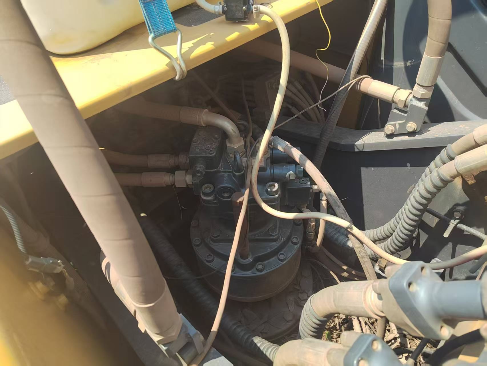 Buy XCMG LW200 Used Excavator / 7 Buy XCMG LW200 Used Excavator / 7