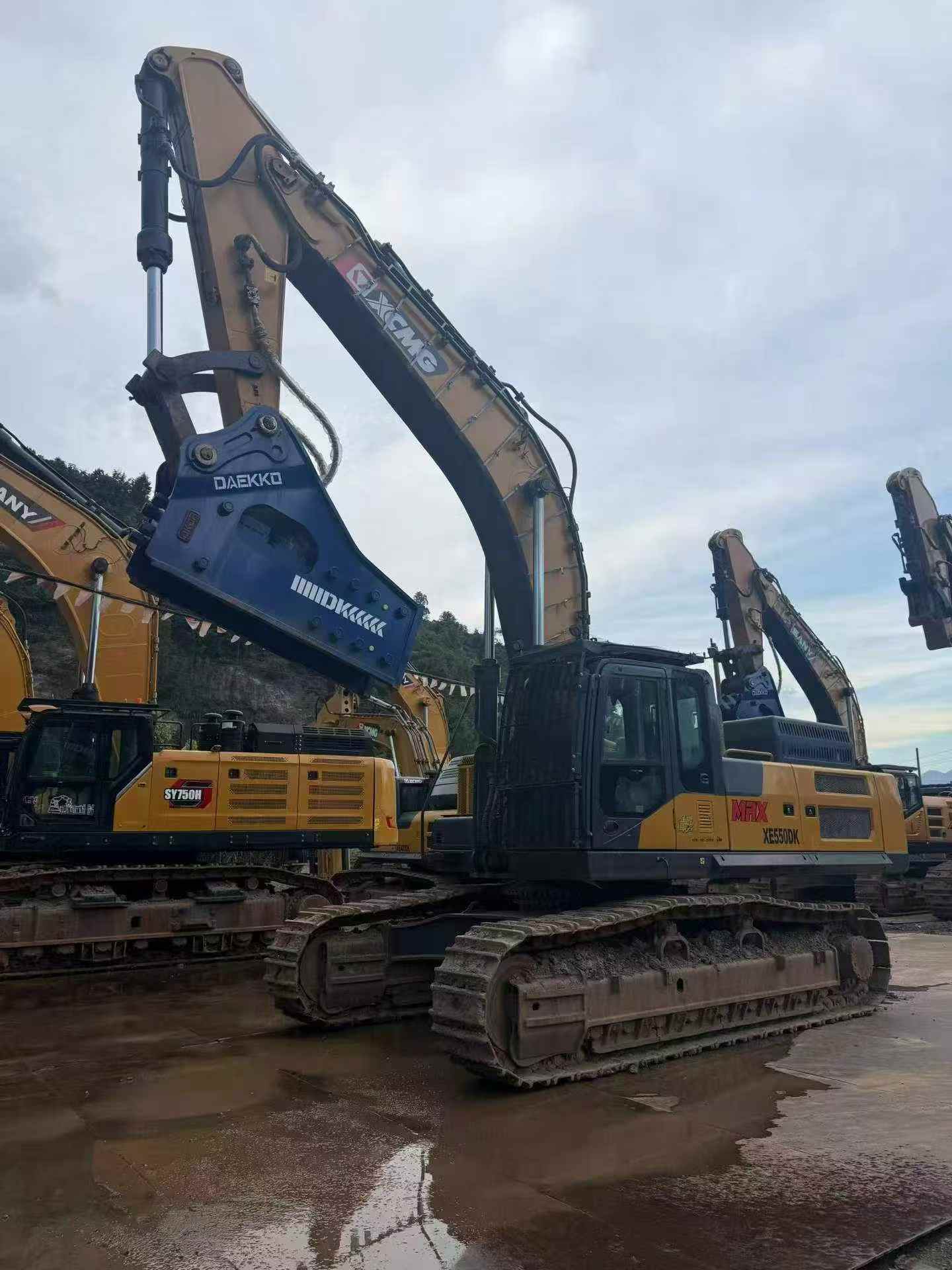 Buy XCMG LW550FV Used Loader / 6 Buy XCMG LW550FV Used Loader / 6