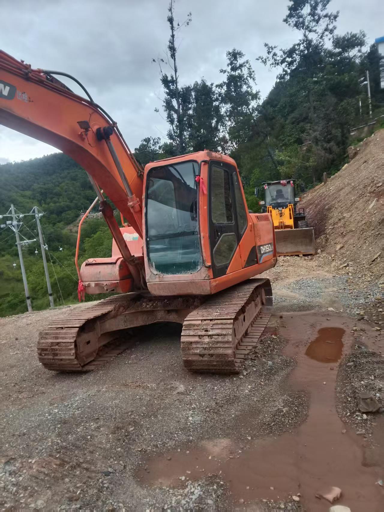 Buy Doosan DH150 Used Excavator / 1