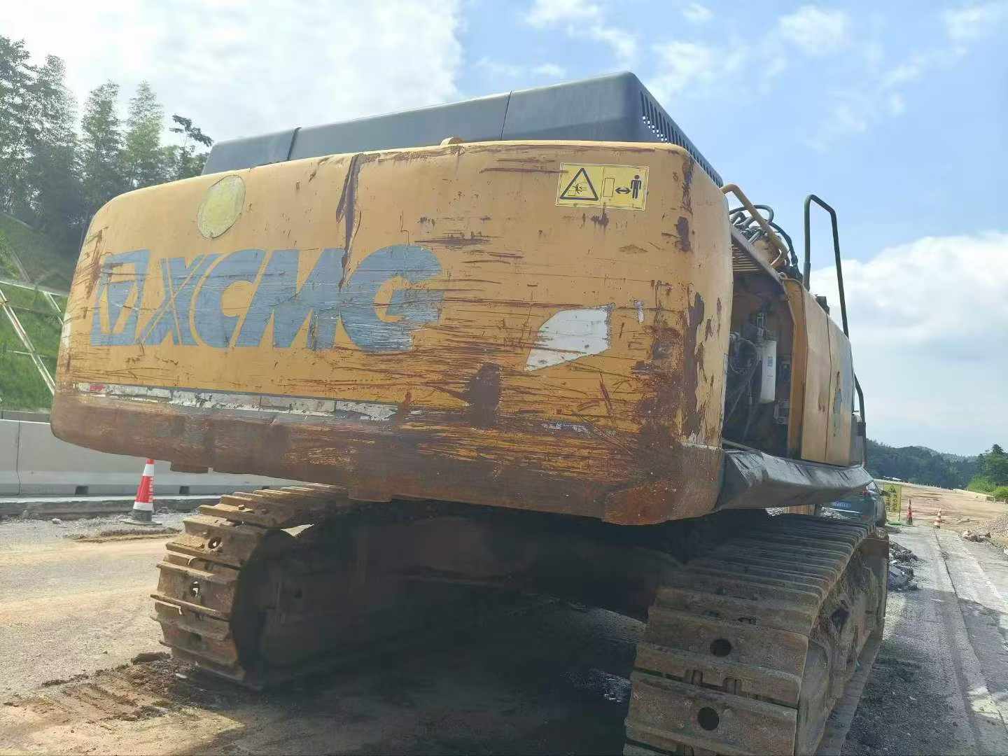 Buy XCMG ZL20E(D) Used Excavator / 3 Buy XCMG ZL20E(D) Used Excavator / 3