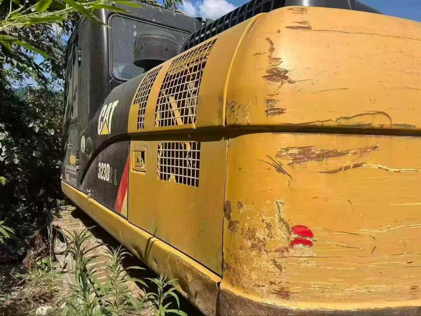 Buy Caterpillar 323D2L Used Excavator / 3