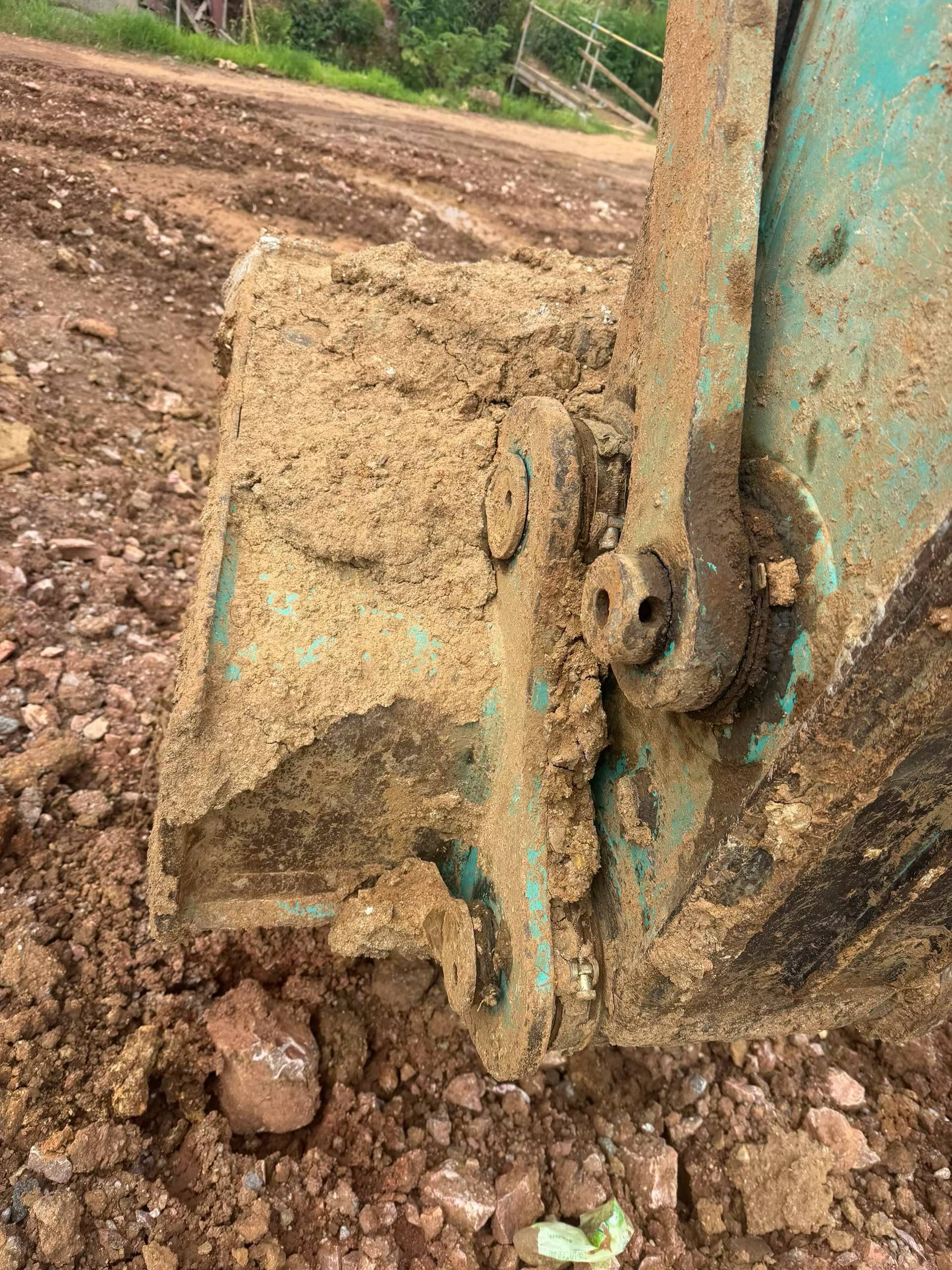 Buy Kobelco SK200 Used Excavator / 7 Buy Kobelco SK200 Used Excavator / 7