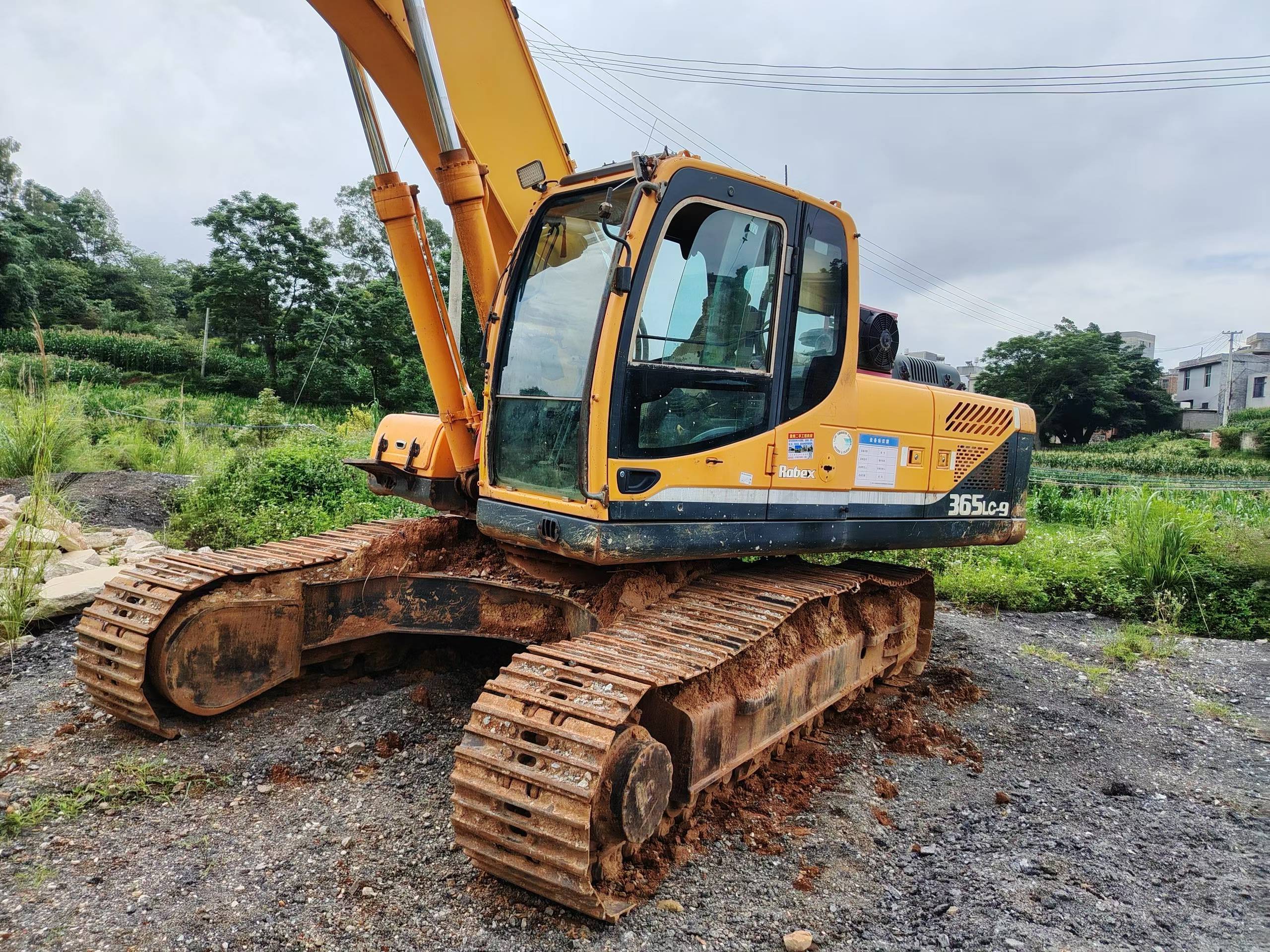 Buy Hyundai R305LC-7 Used Excavator / 1