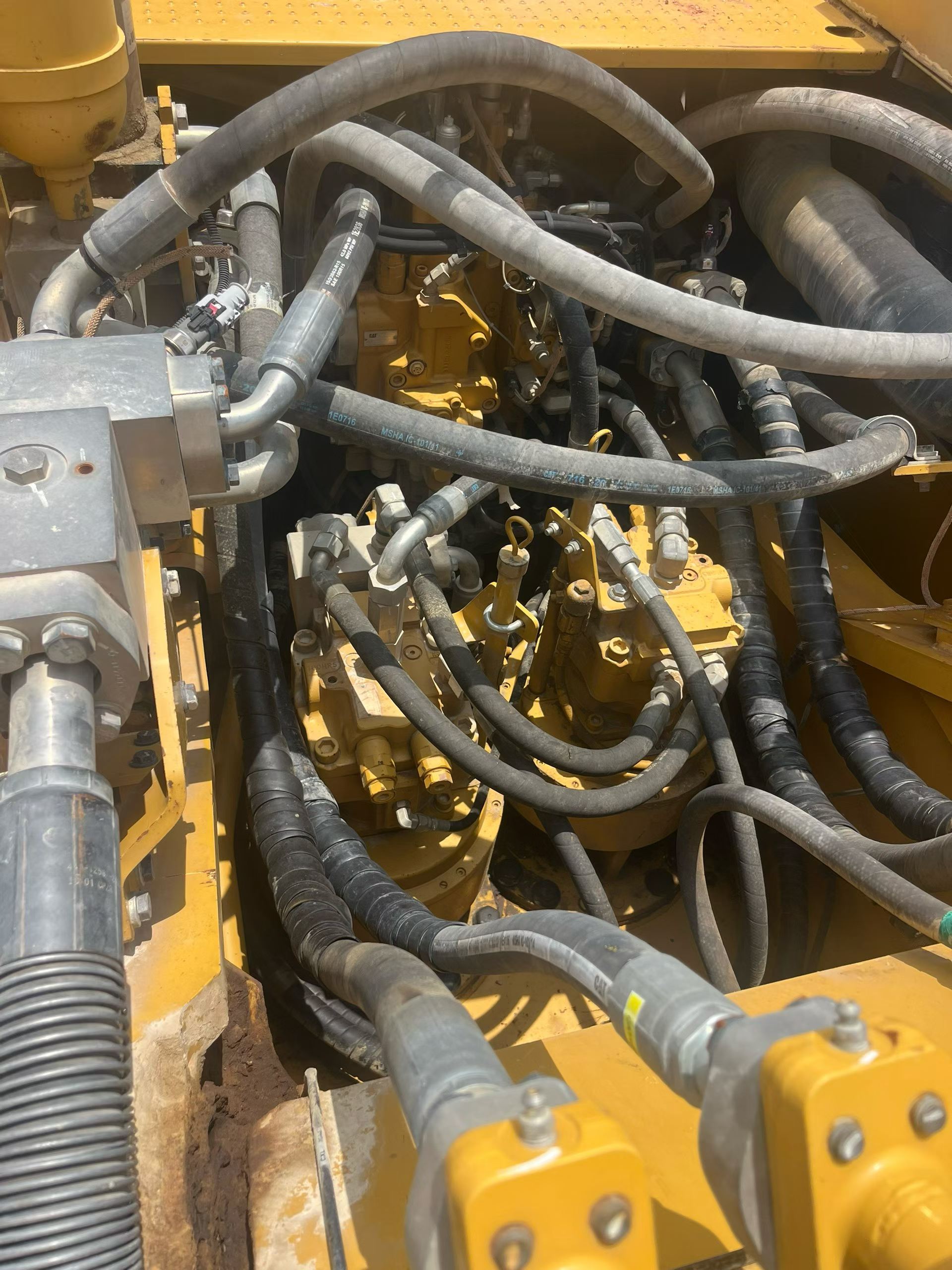 Buy Caterpillar CAT355 Used Excavator / 3 Buy Caterpillar CAT355 Used Excavator / 3