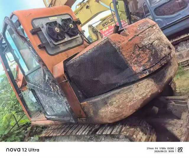 Buy Doosan DH70 Used Excavator / 3 Buy Doosan DH70 Used Excavator / 3