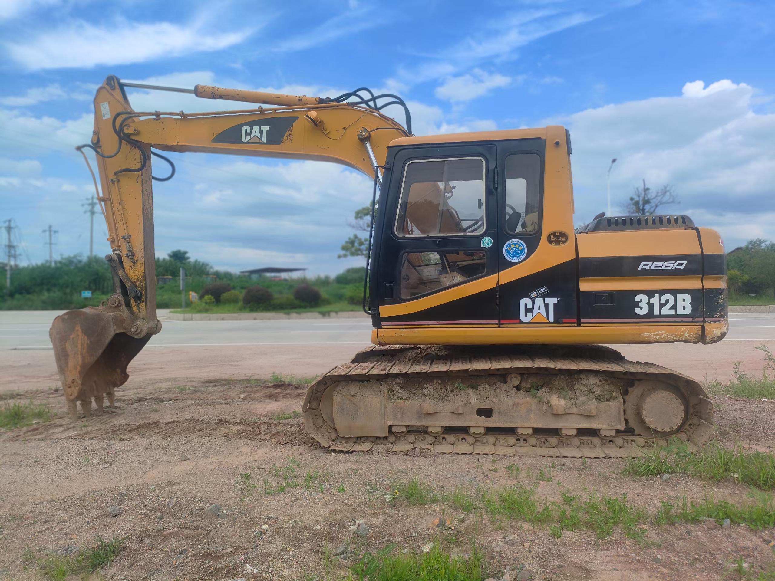 Buy Caterpillar 312V2 Used Excavator / 2 Buy Caterpillar 312V2 Used Excavator / 2