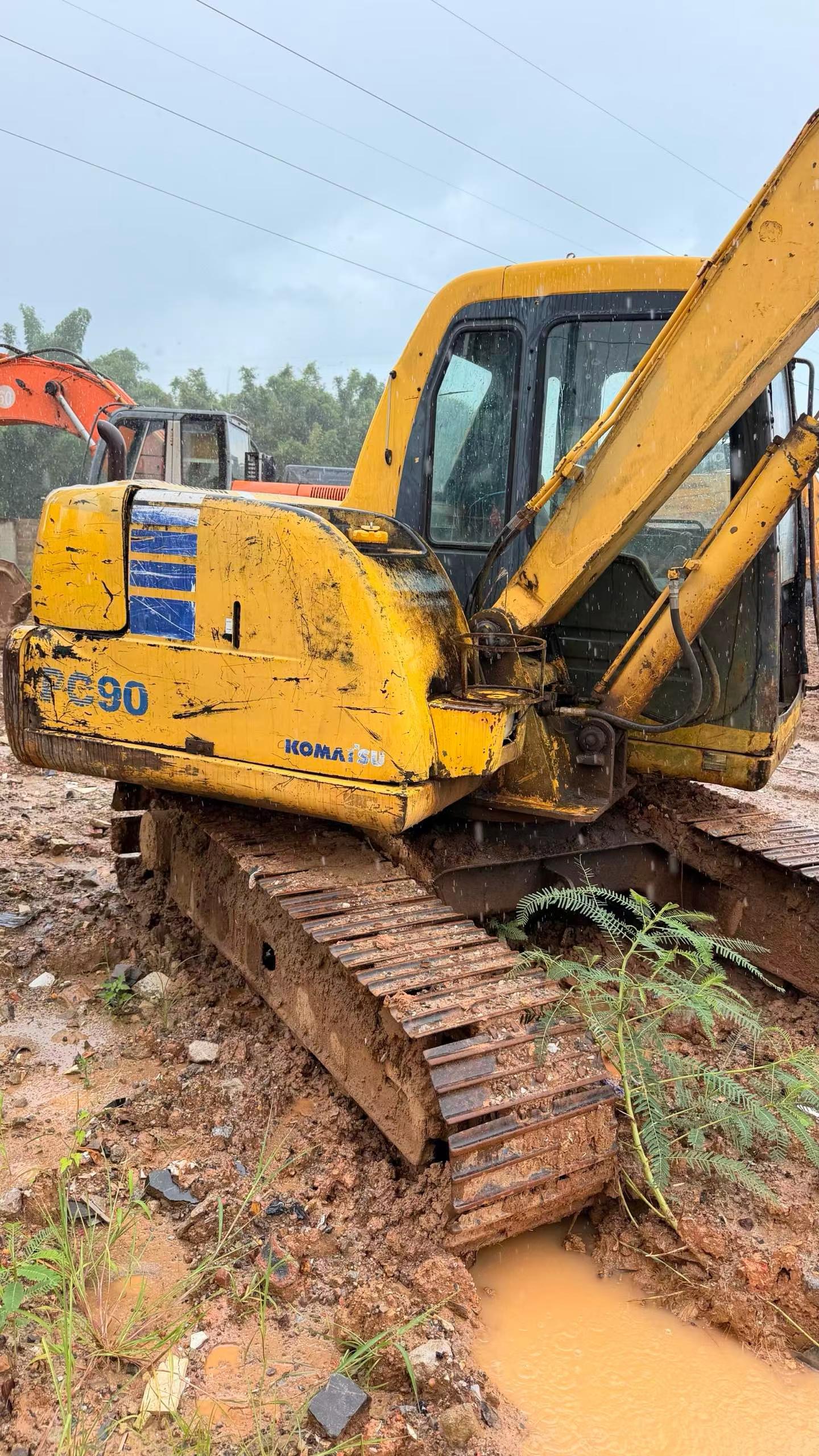 Buy Komatsu PC60-7 Used Excavator / 5 Buy Komatsu PC60-7 Used Excavator / 5