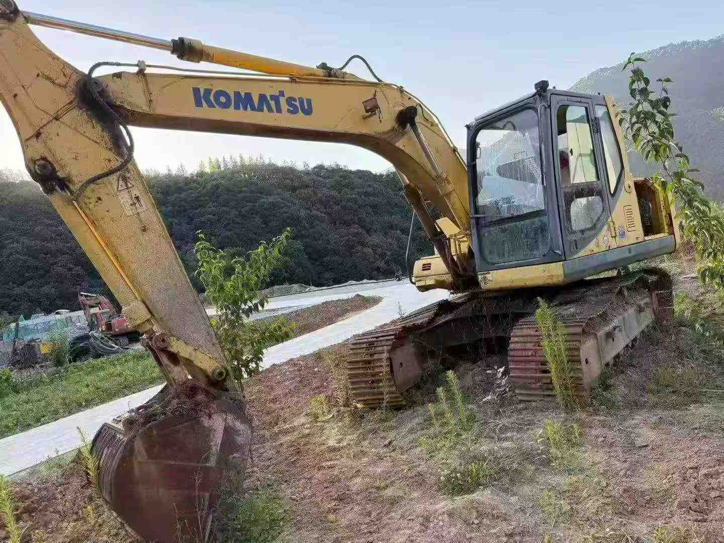 Buy XCMG XE245D Used Excavator / 3 Buy XCMG XE245D Used Excavator / 3