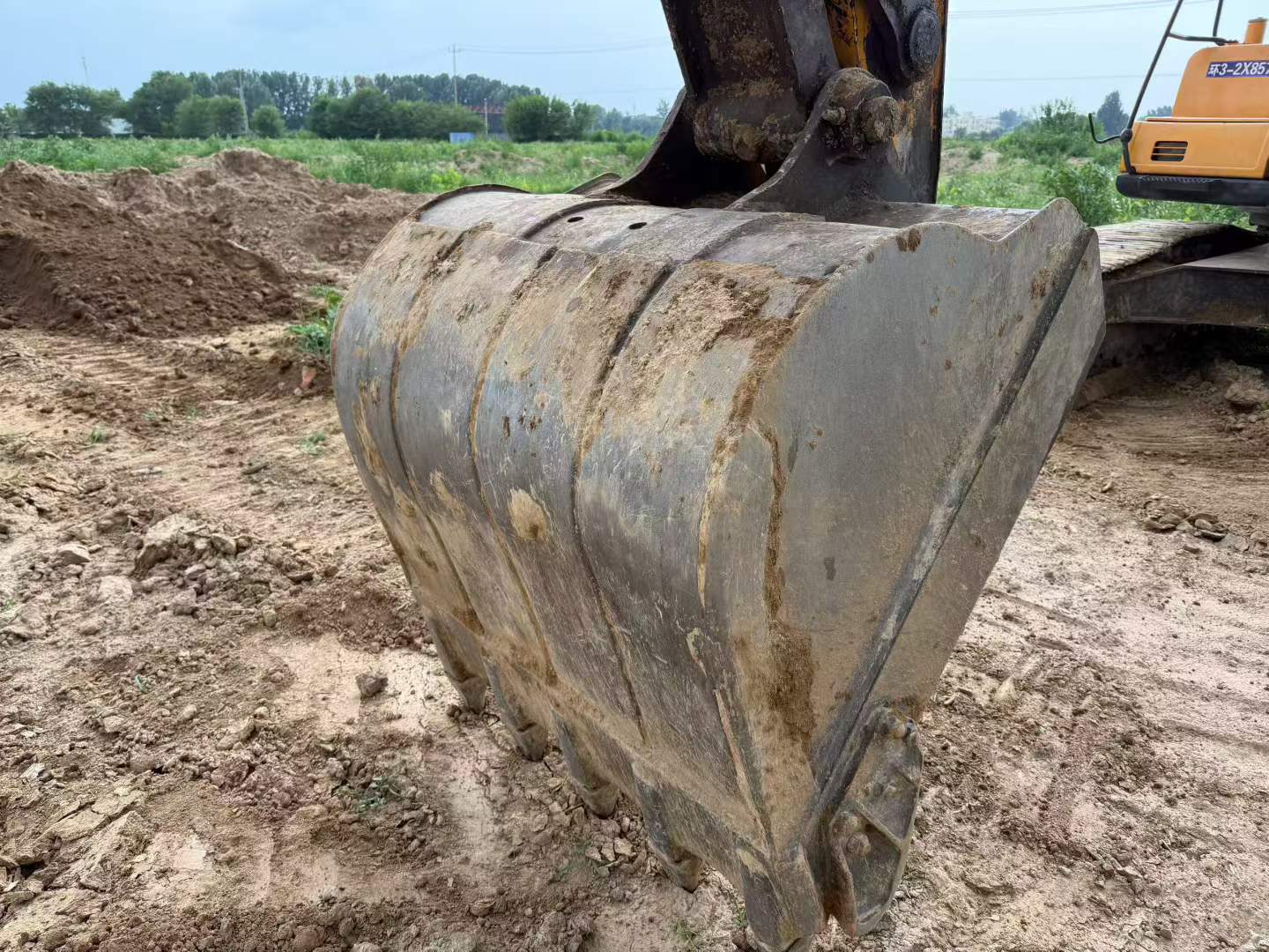 Buy Sany SY235C-8 Used Excavator / 4 Buy Sany SY235C-8 Used Excavator / 4